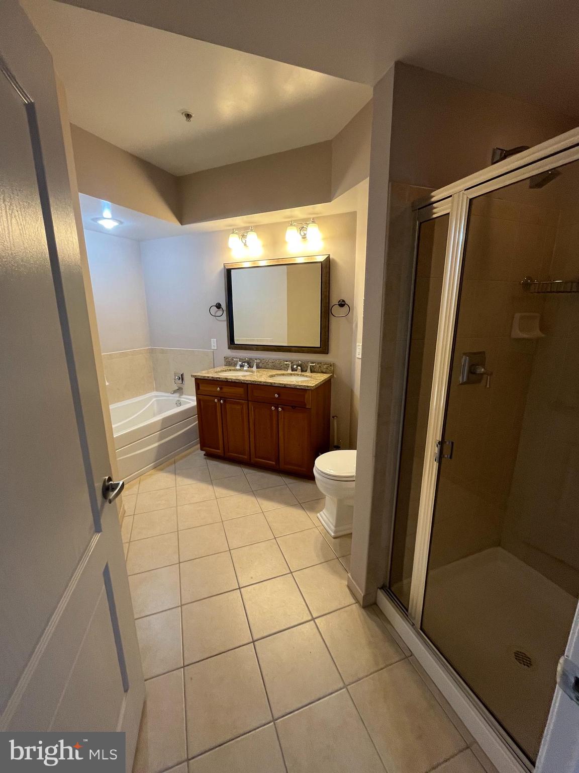 1115 CAMERON STREET 402