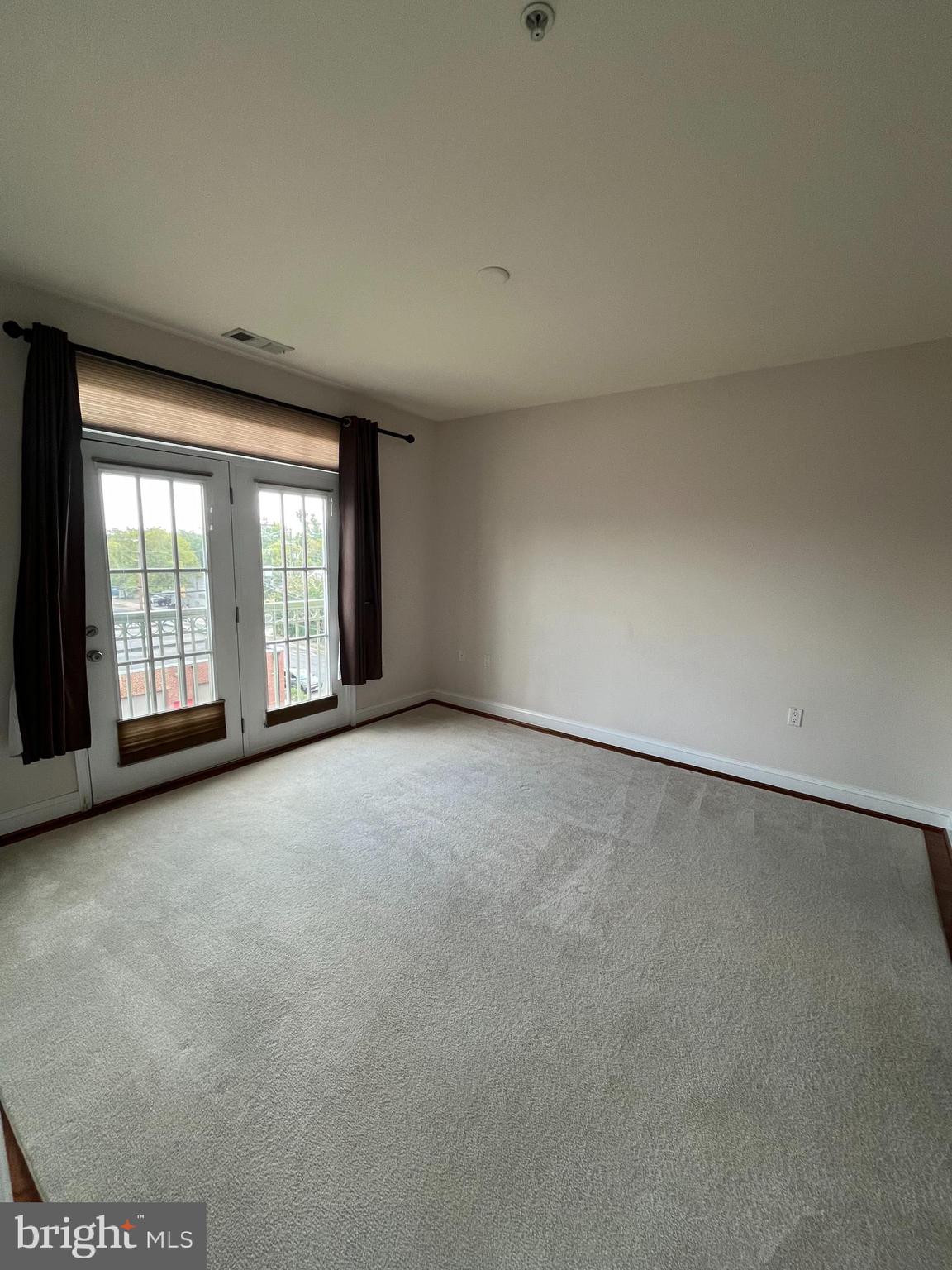 1115 CAMERON STREET 402