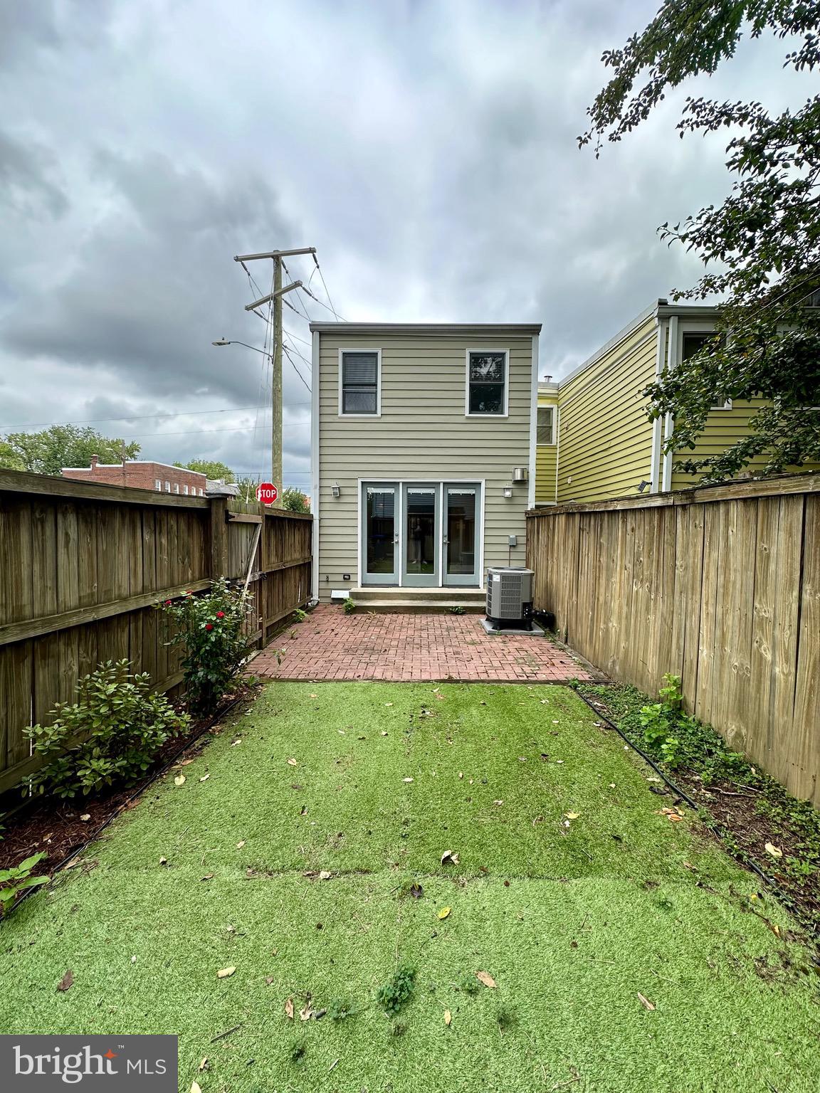 1124 PRINCESS STREET