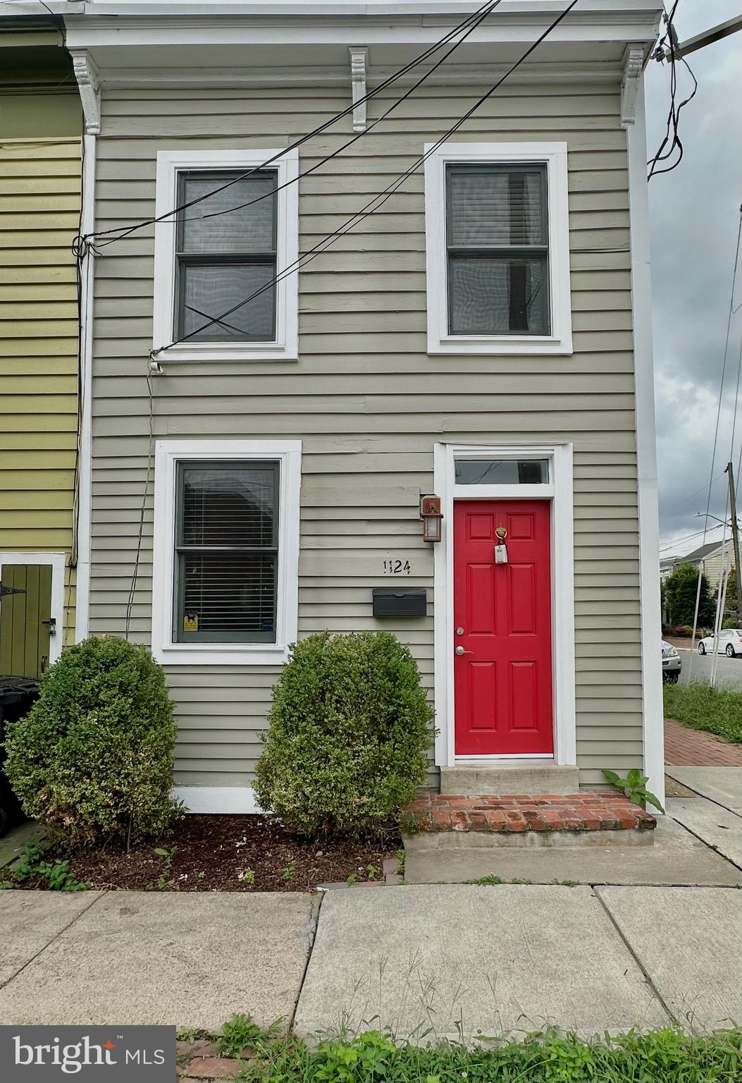 1124 PRINCESS STREET