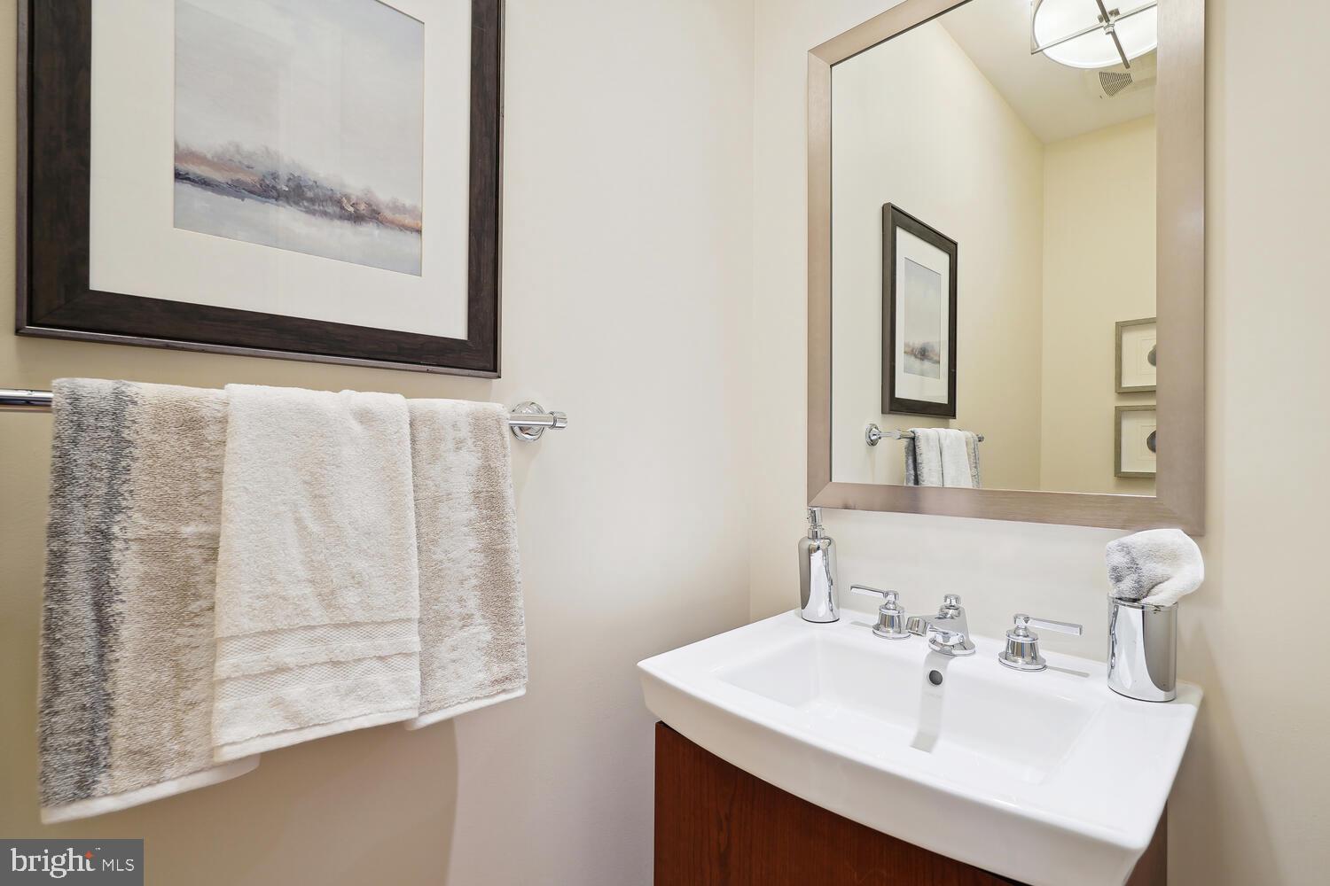 601 N FAIRFAX STREET 403