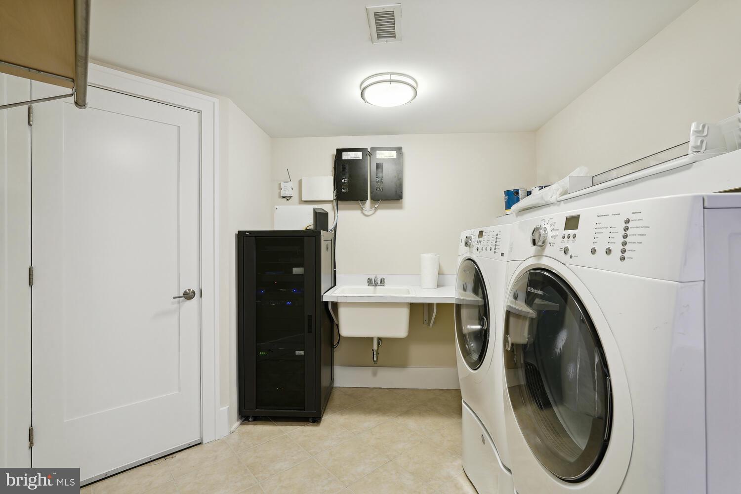 601 N FAIRFAX STREET 403