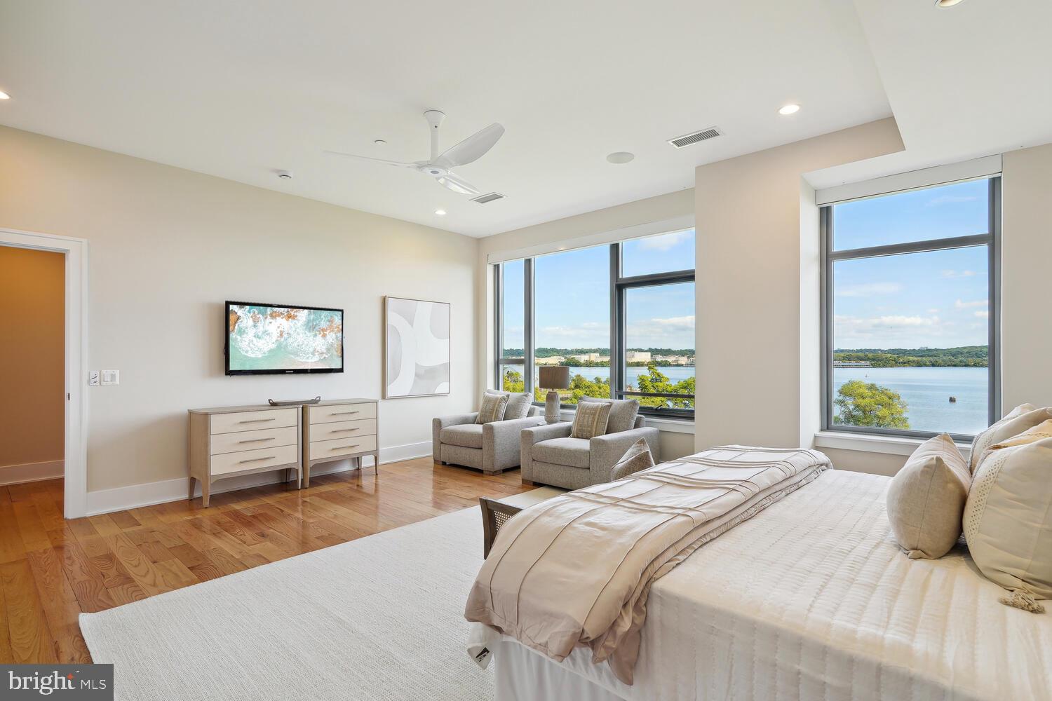 601 N FAIRFAX STREET 403