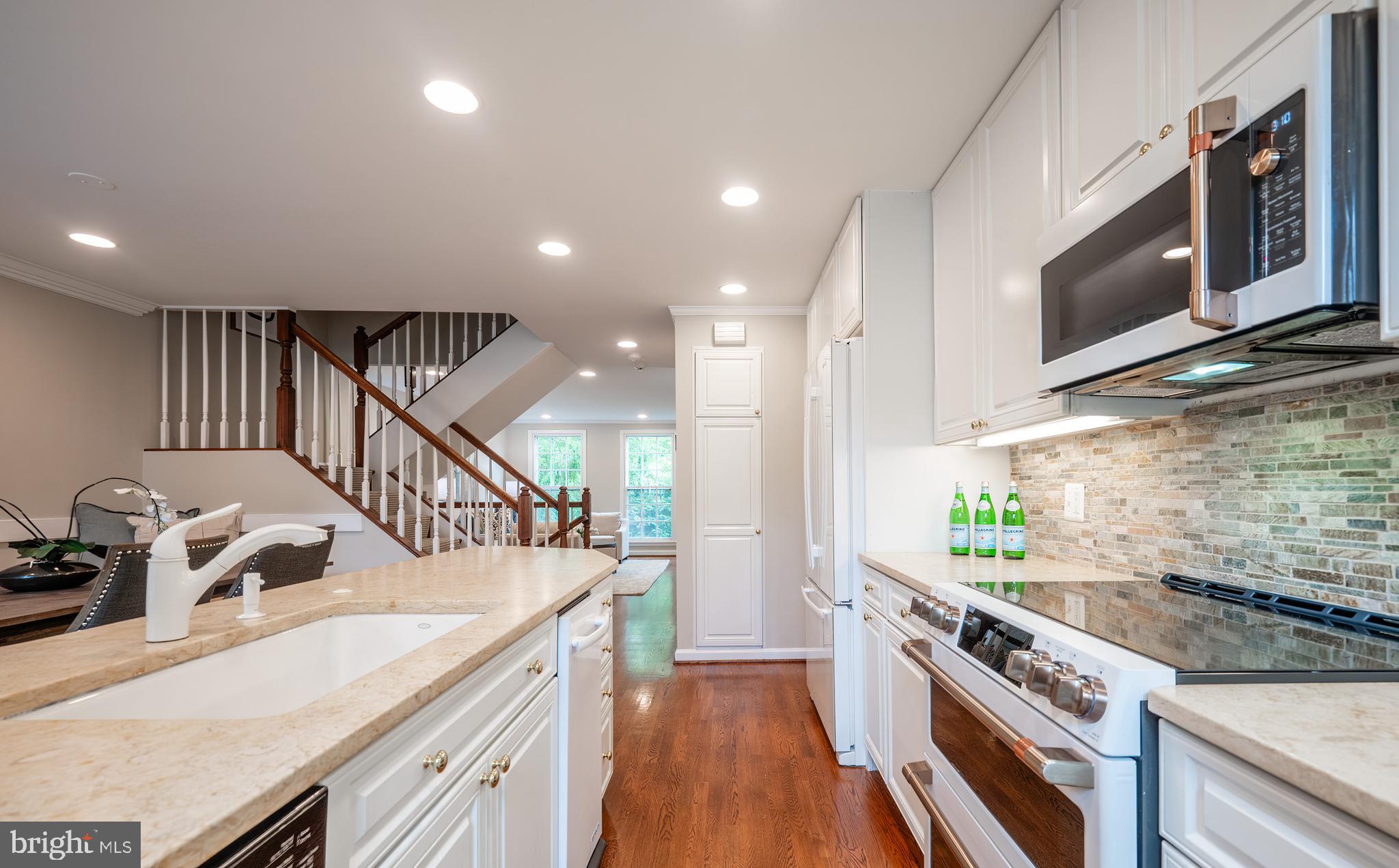 209 JEFFERSON STREET