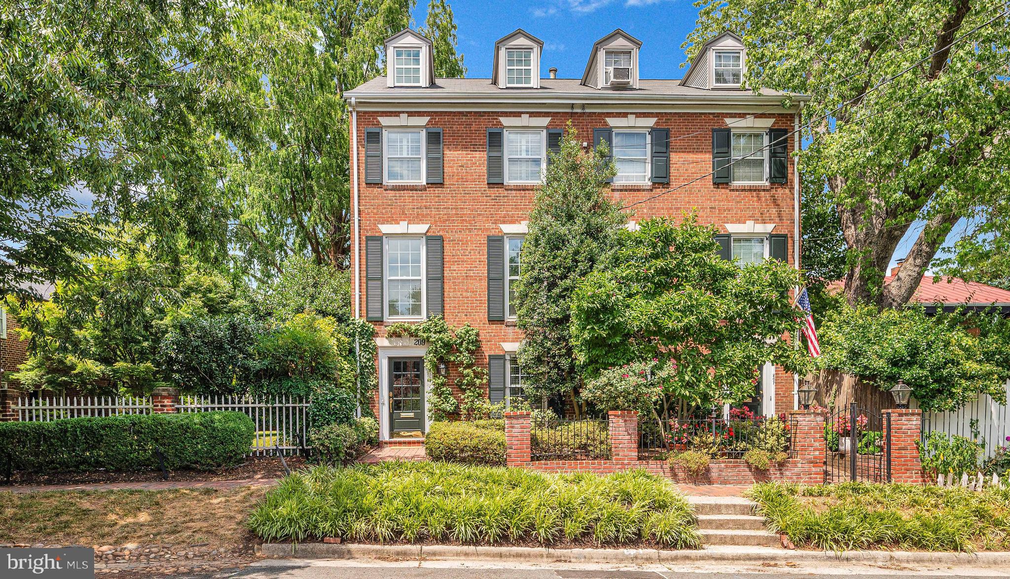 209 JEFFERSON STREET