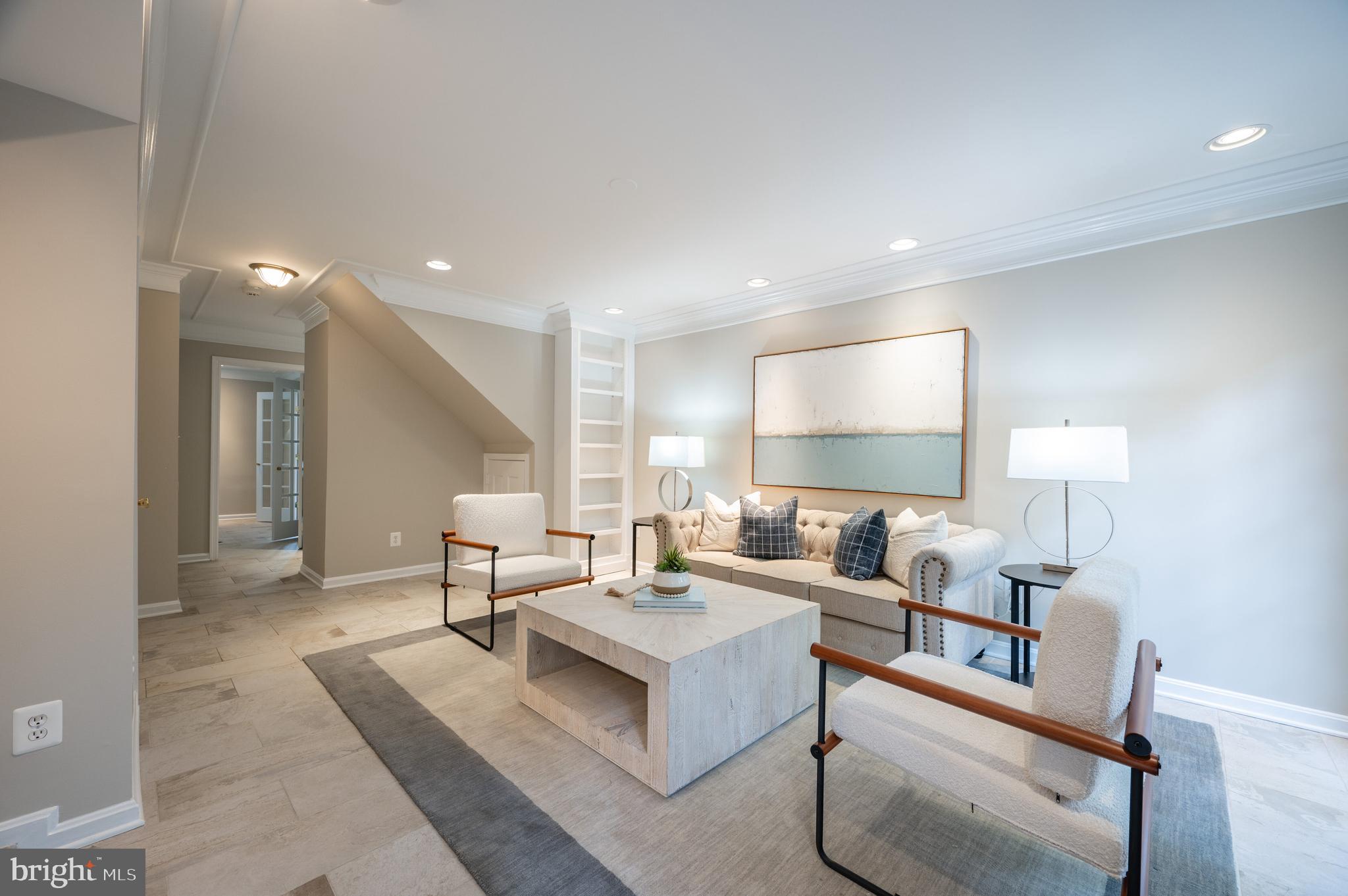 209 JEFFERSON STREET