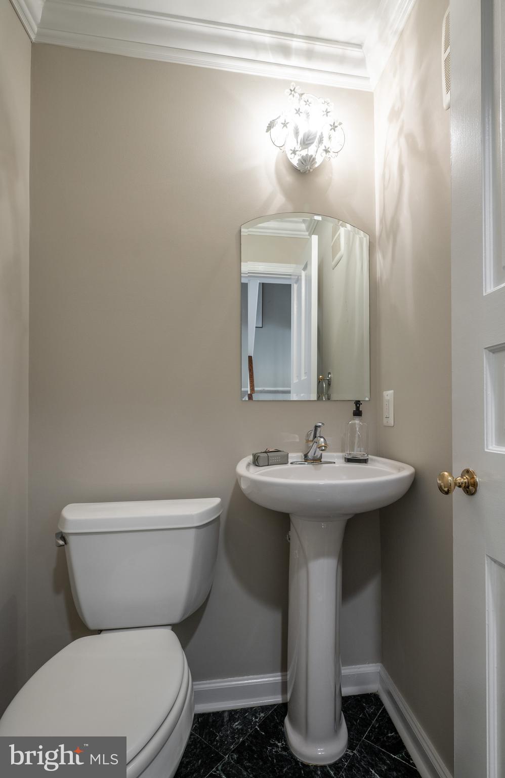 209 JEFFERSON STREET