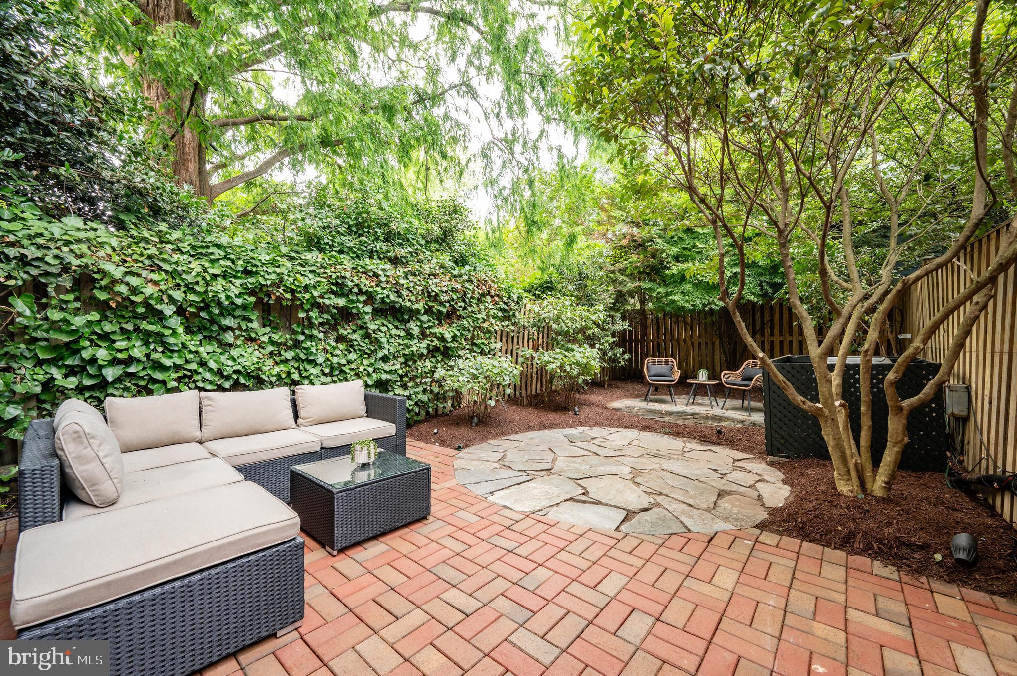 209 JEFFERSON STREET