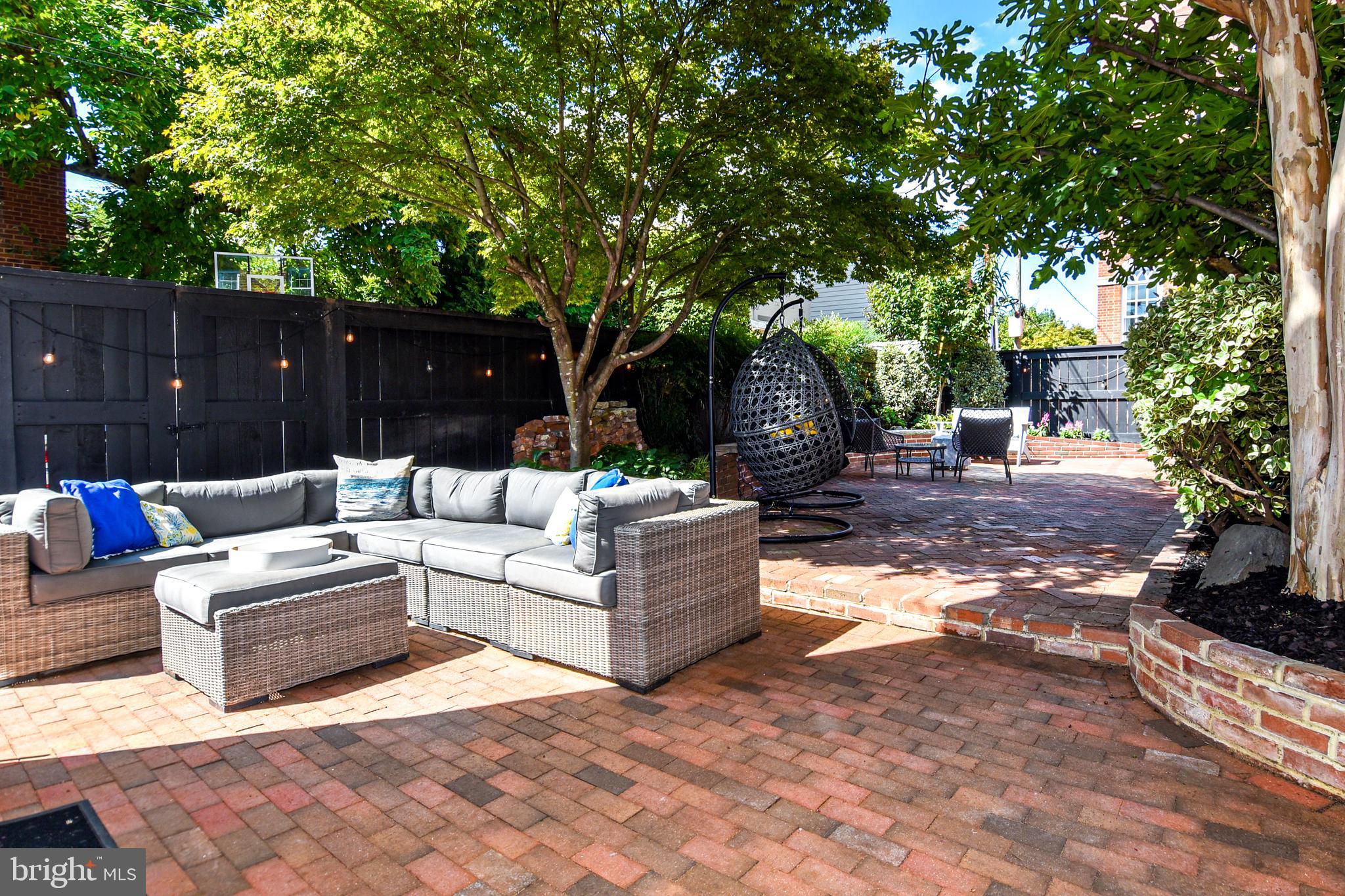 119 S COLUMBUS STREET