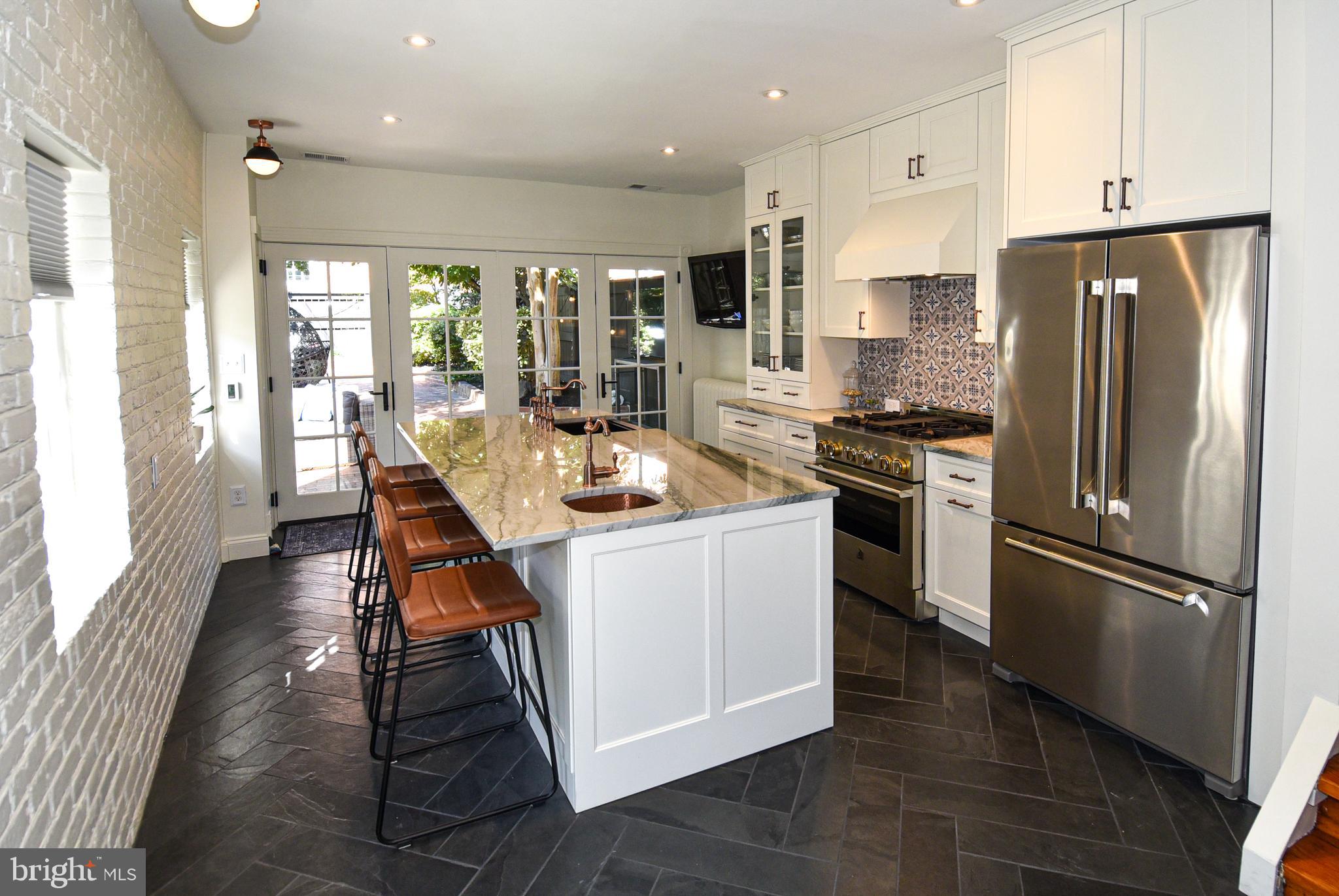 119 S COLUMBUS STREET