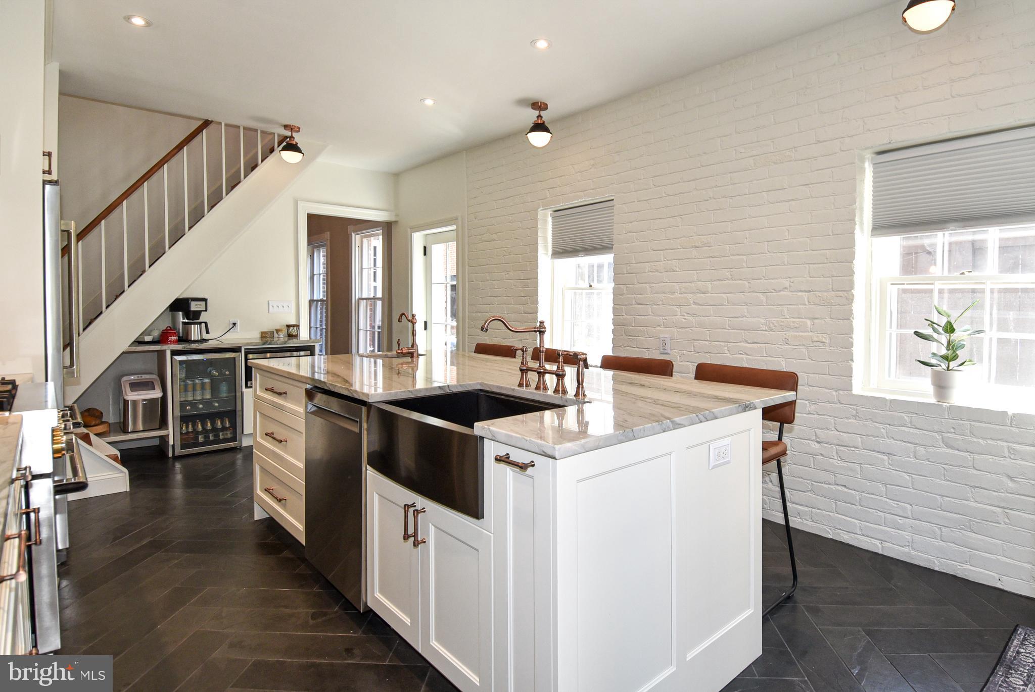 119 S COLUMBUS STREET