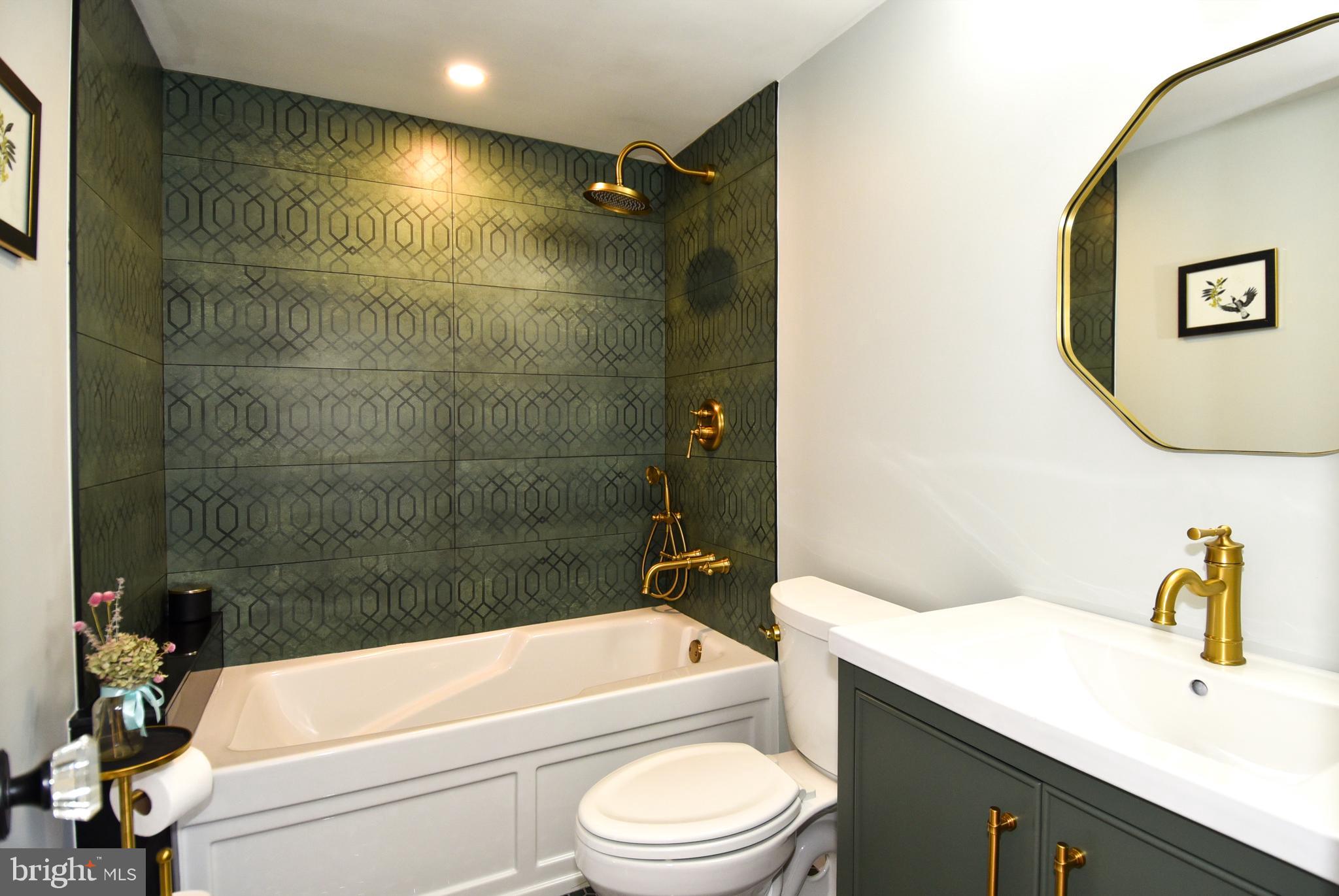 119 S COLUMBUS STREET