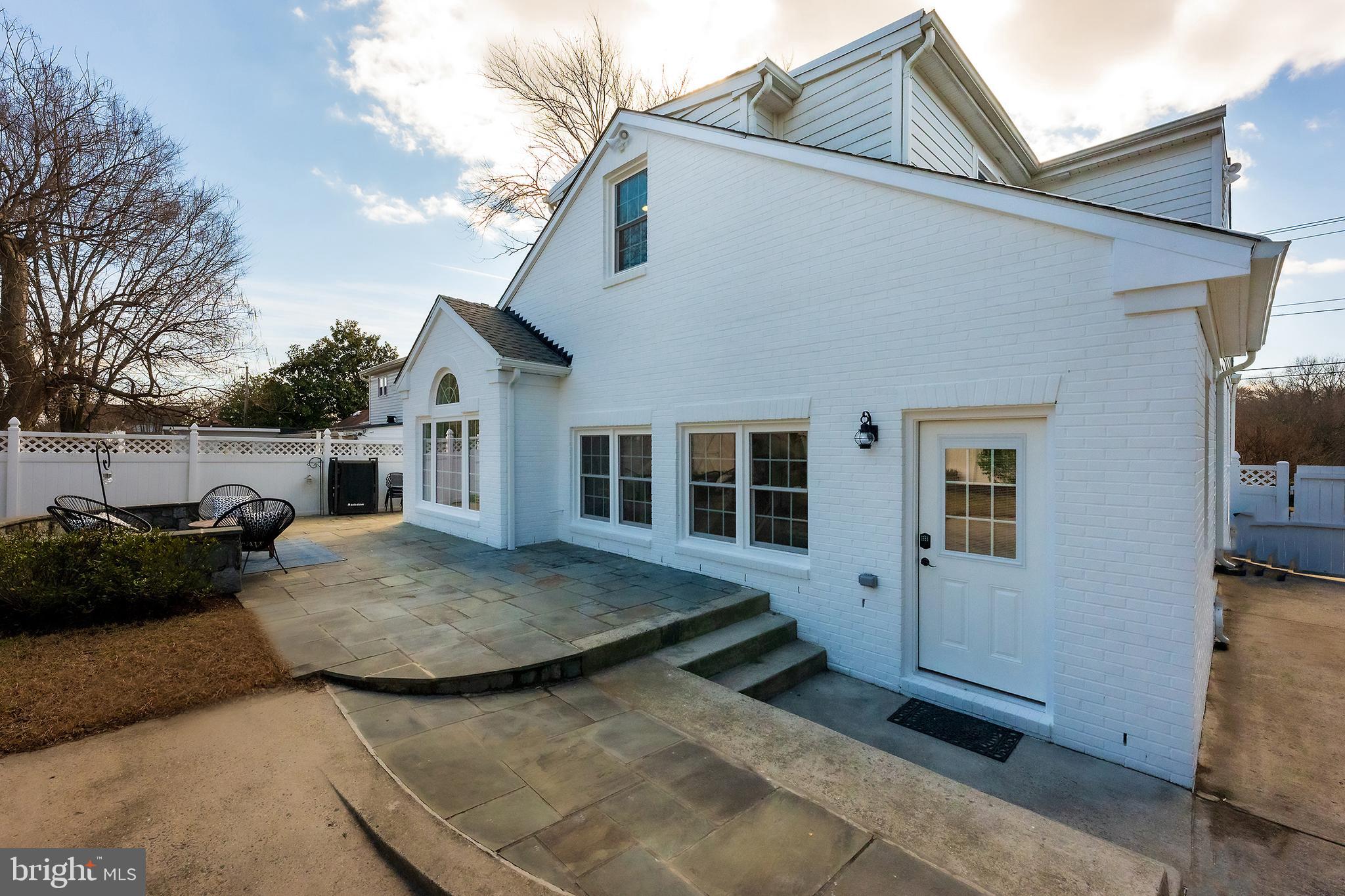 3013 KING STREET