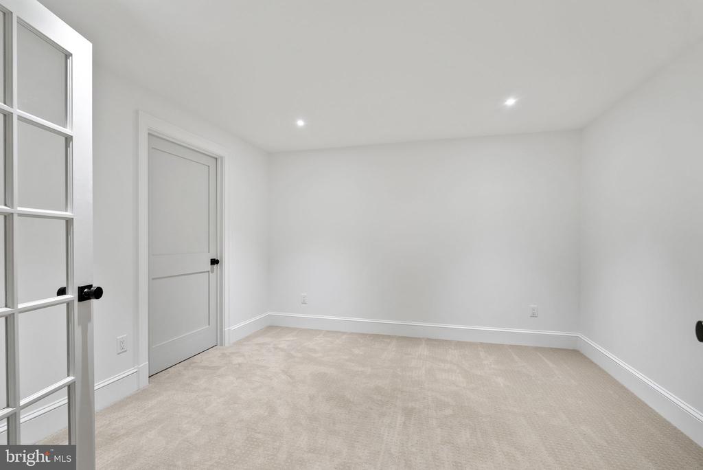 11 W MAPLE STREET