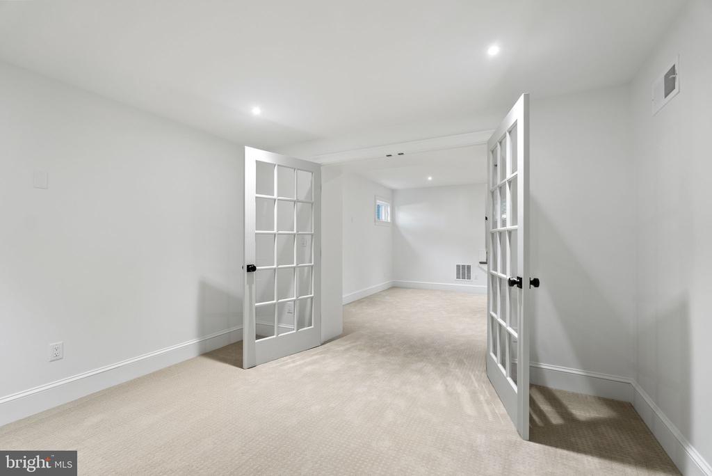 11 W MAPLE STREET