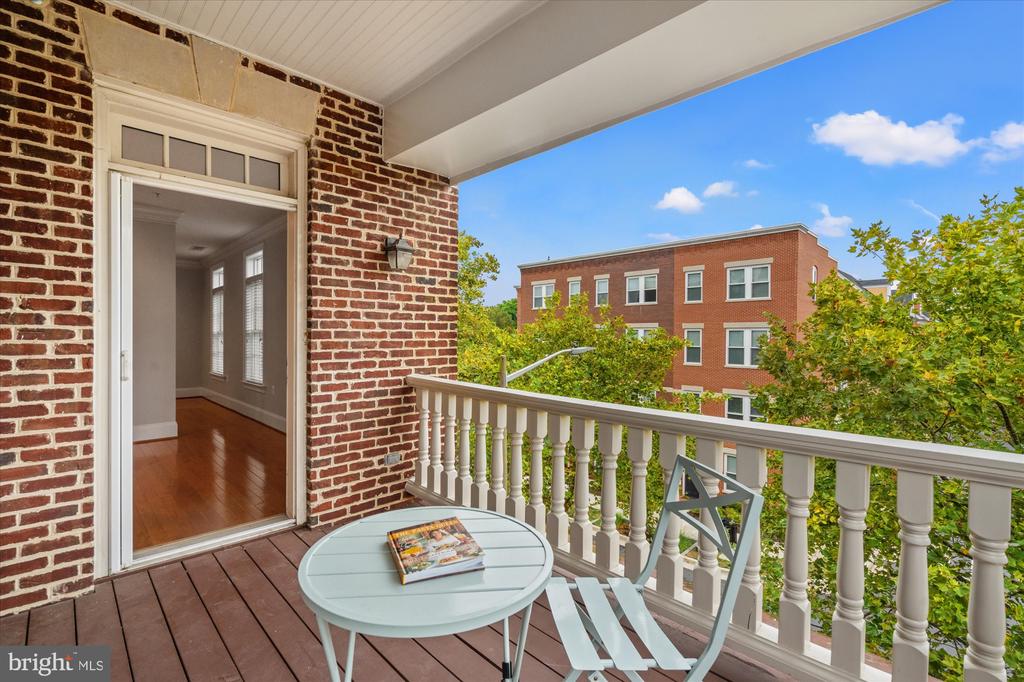 600 SECOND STREET 304