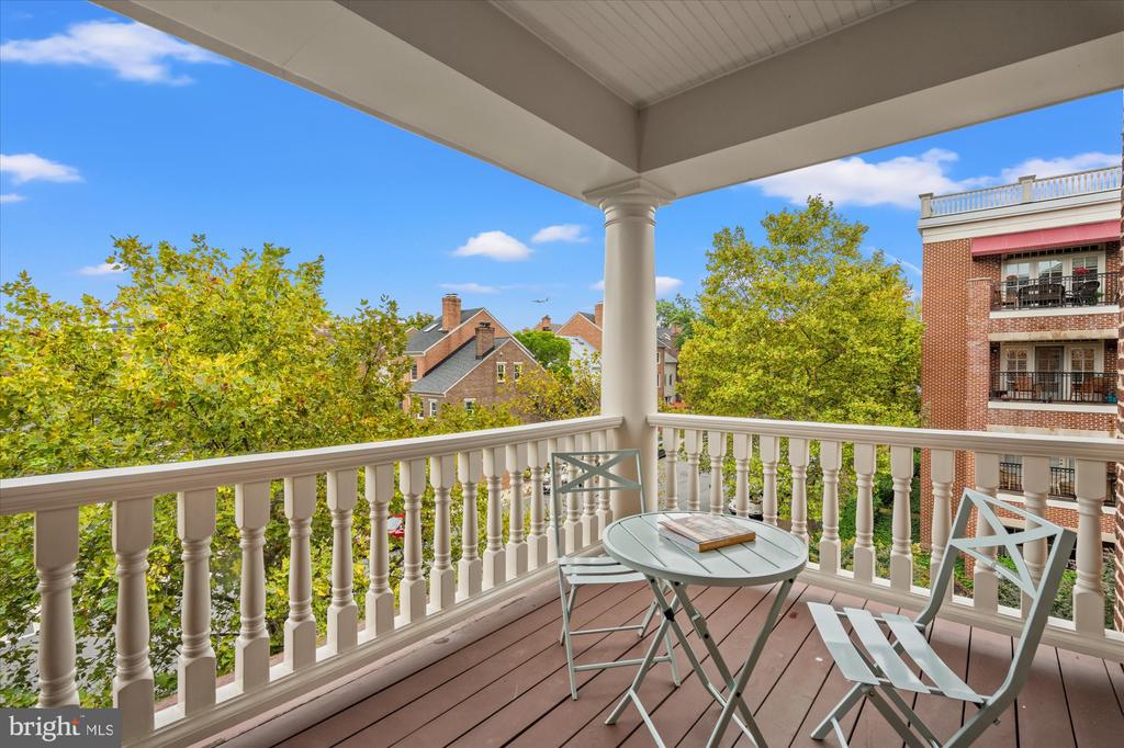 600 SECOND STREET 304