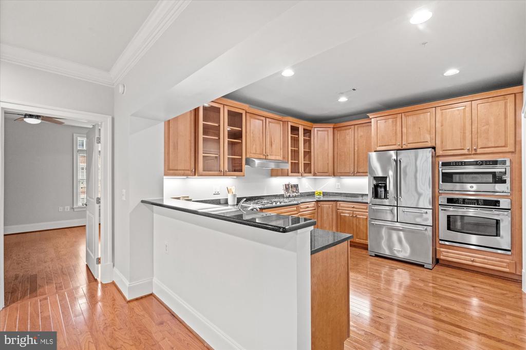 600 SECOND STREET 304