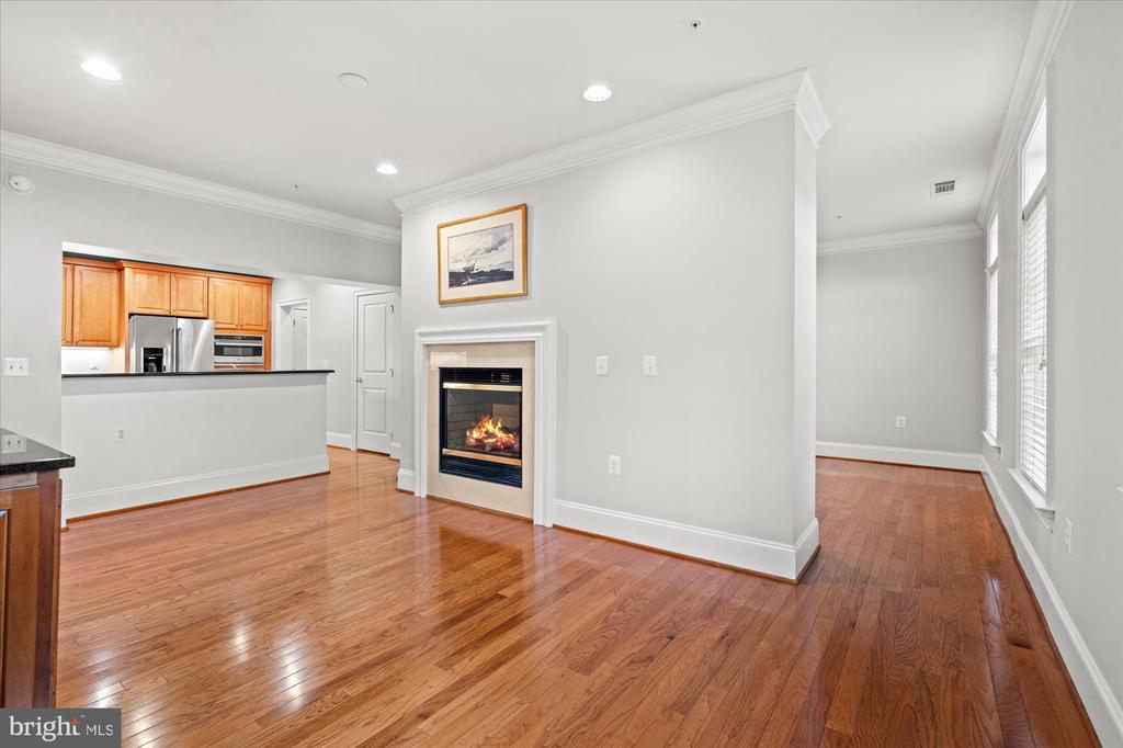 600 SECOND STREET 304