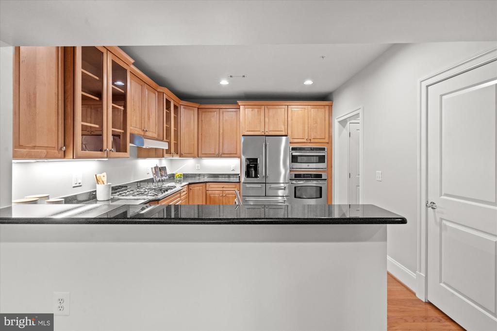 600 SECOND STREET 304