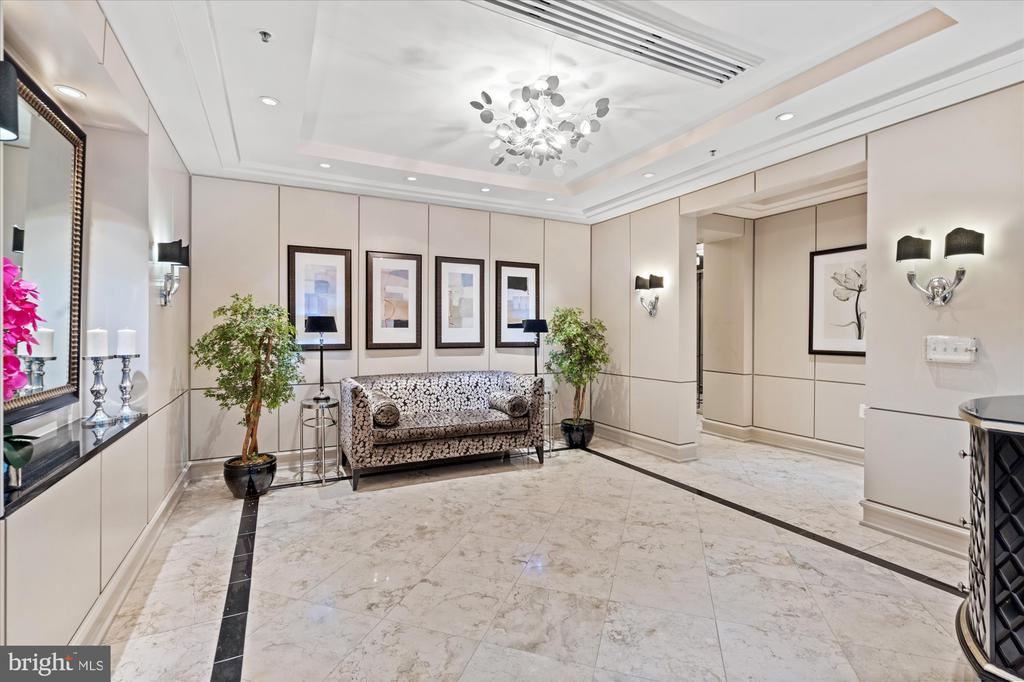 600 SECOND STREET 304