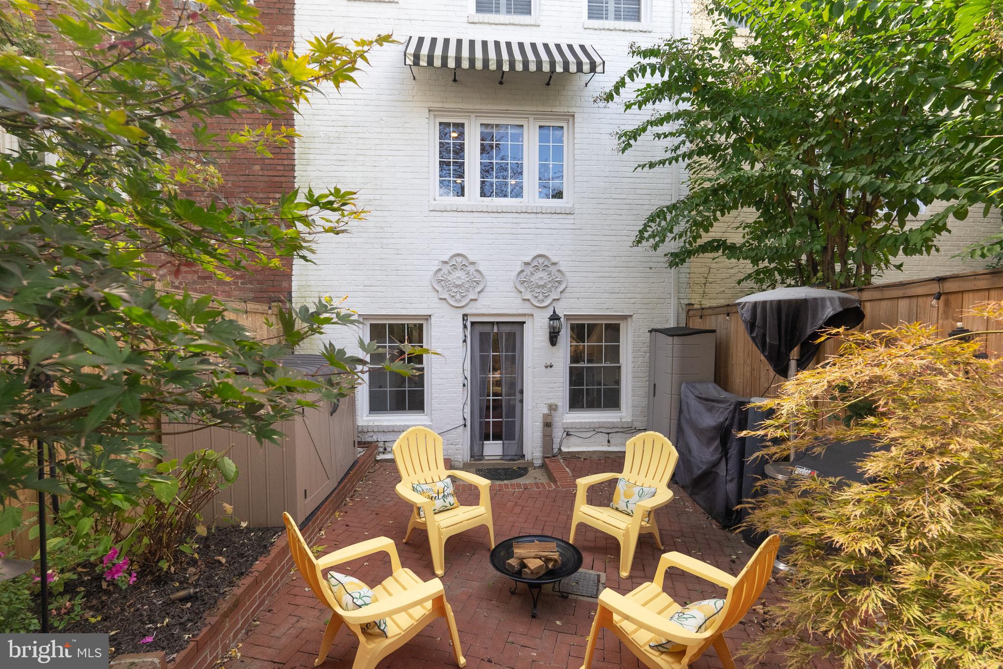 1121 POWHATAN STREET