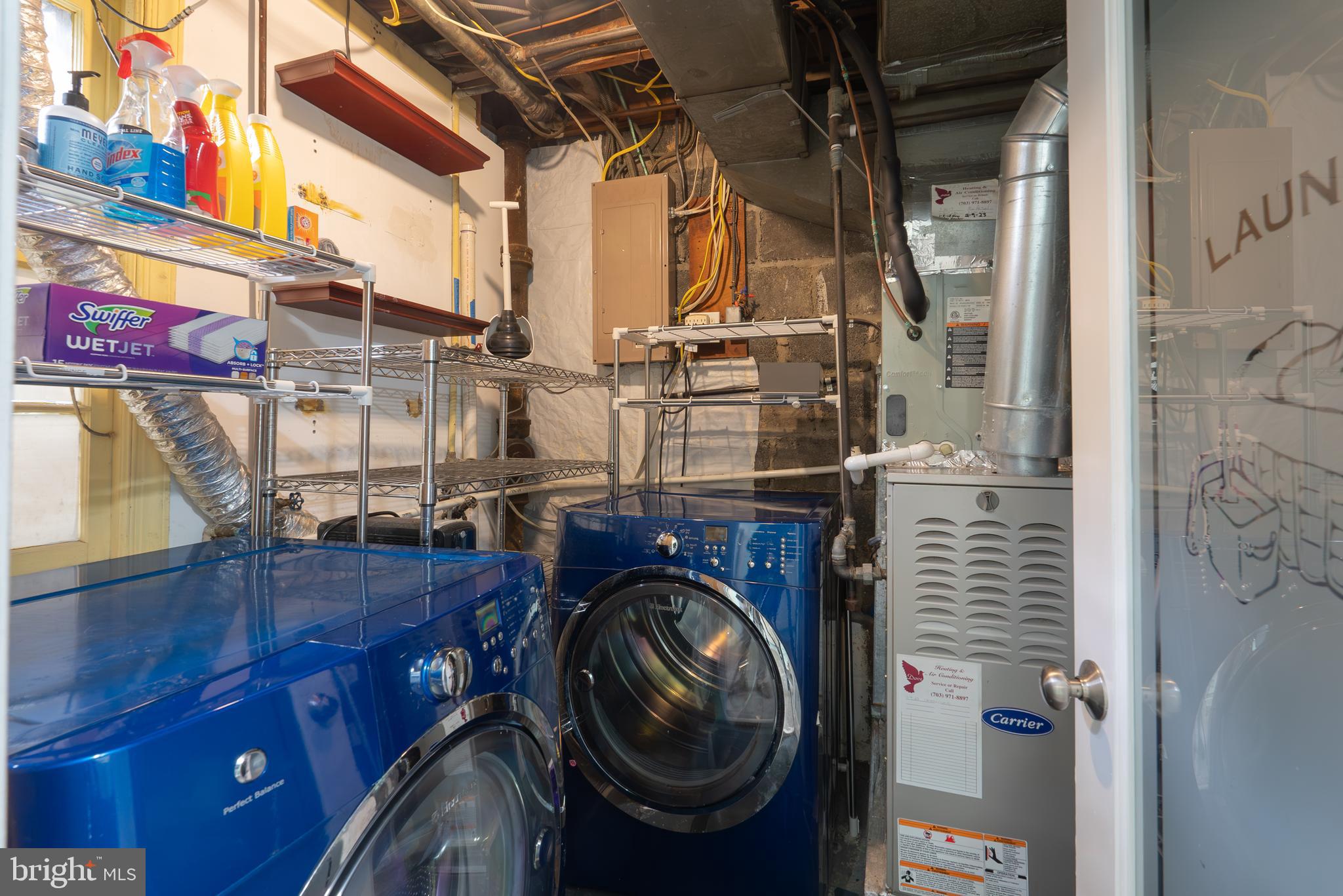 1121 POWHATAN STREET