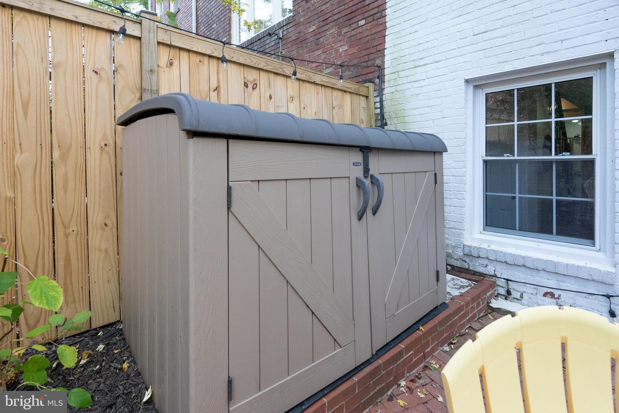 1121 POWHATAN STREET