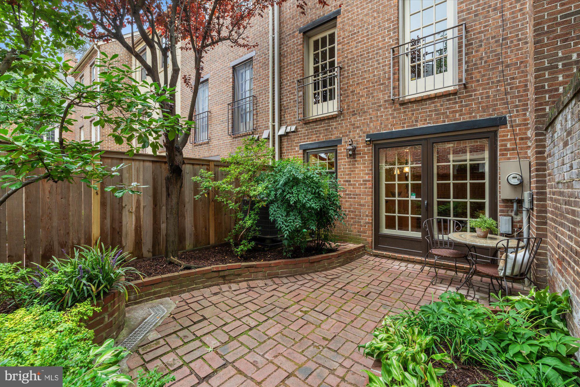 1227 MICHIGAN COURT