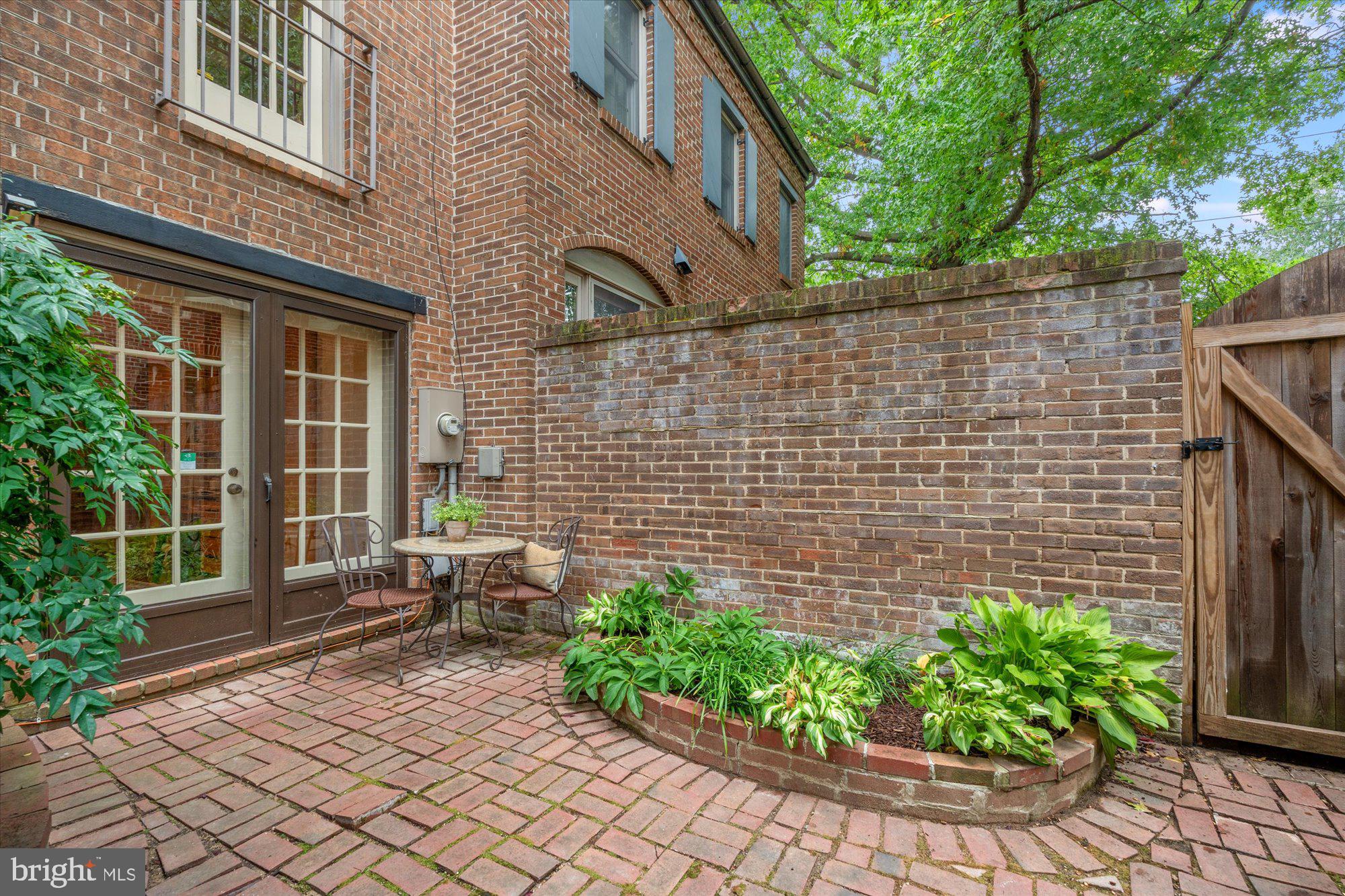 1227 MICHIGAN COURT