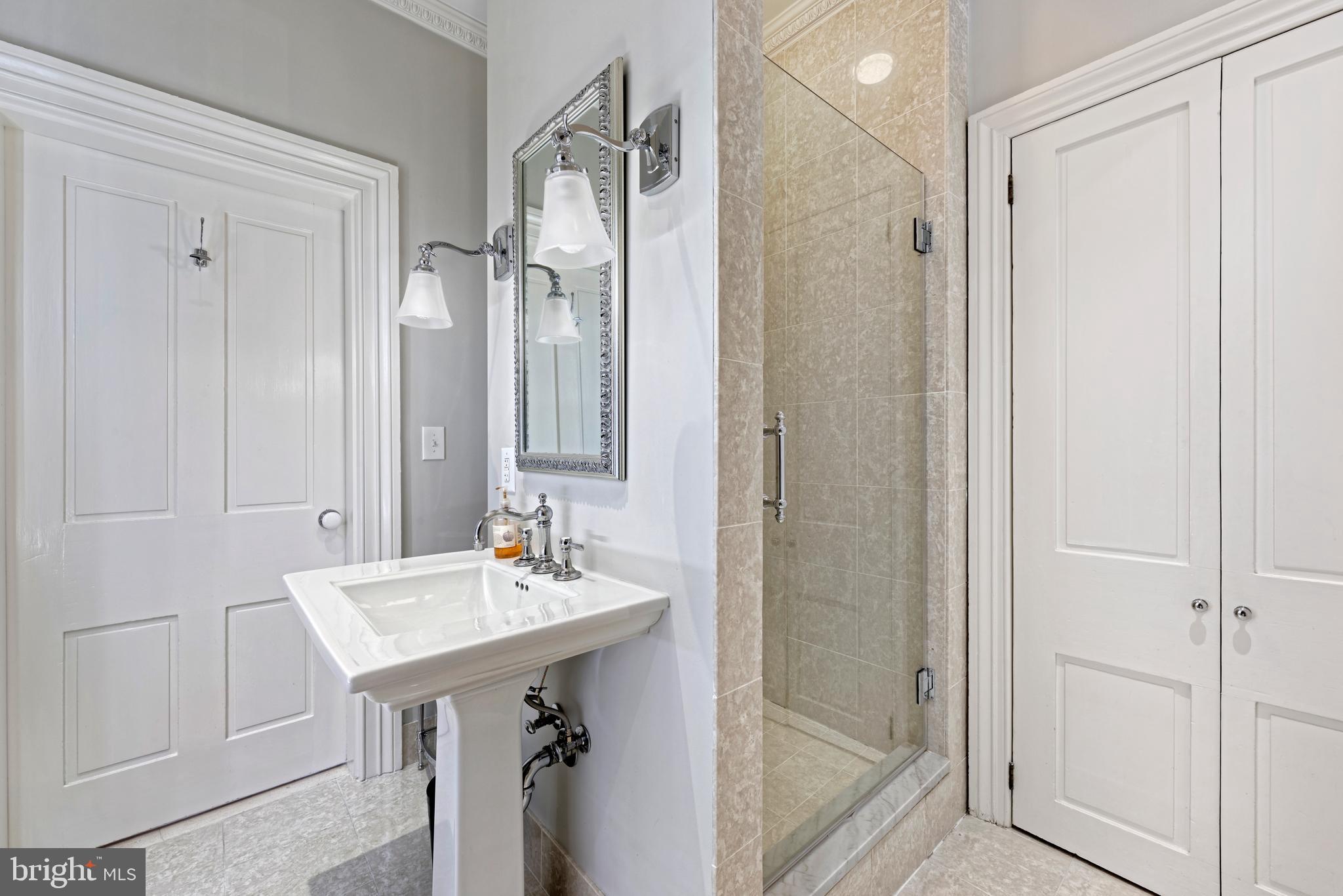 209 S SAINT ASAPH STREET