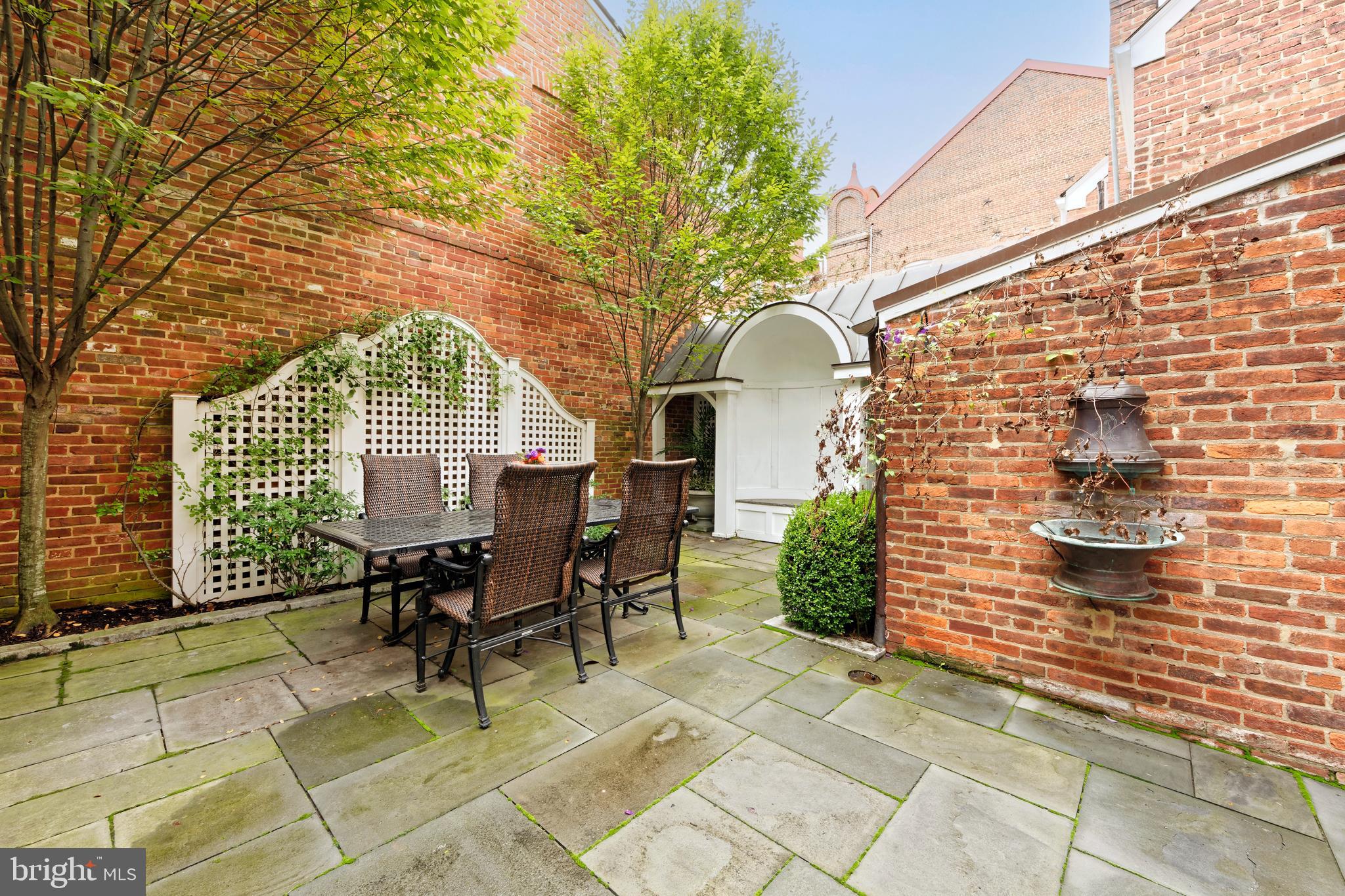 209 S SAINT ASAPH STREET