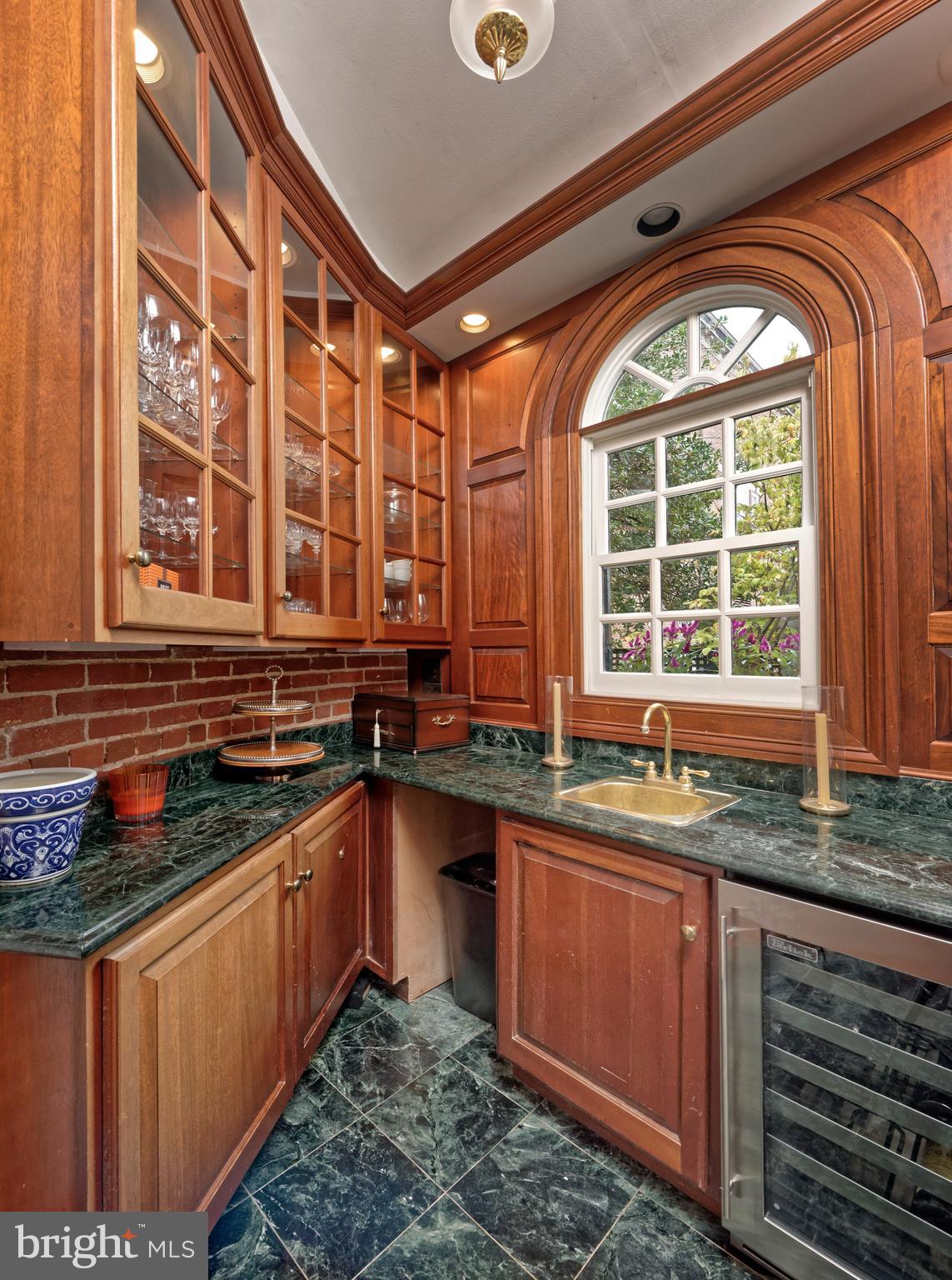 209 S SAINT ASAPH STREET