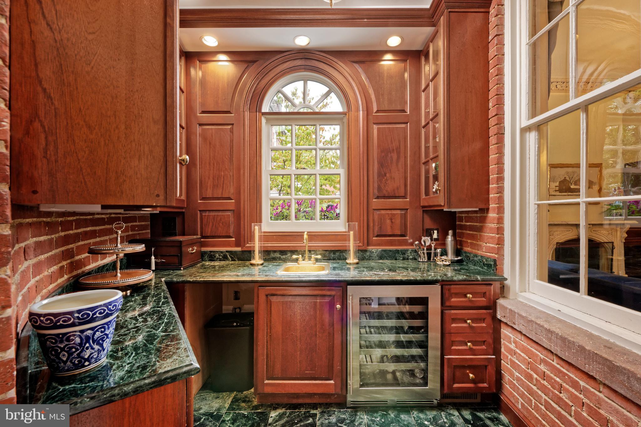 209 S SAINT ASAPH STREET