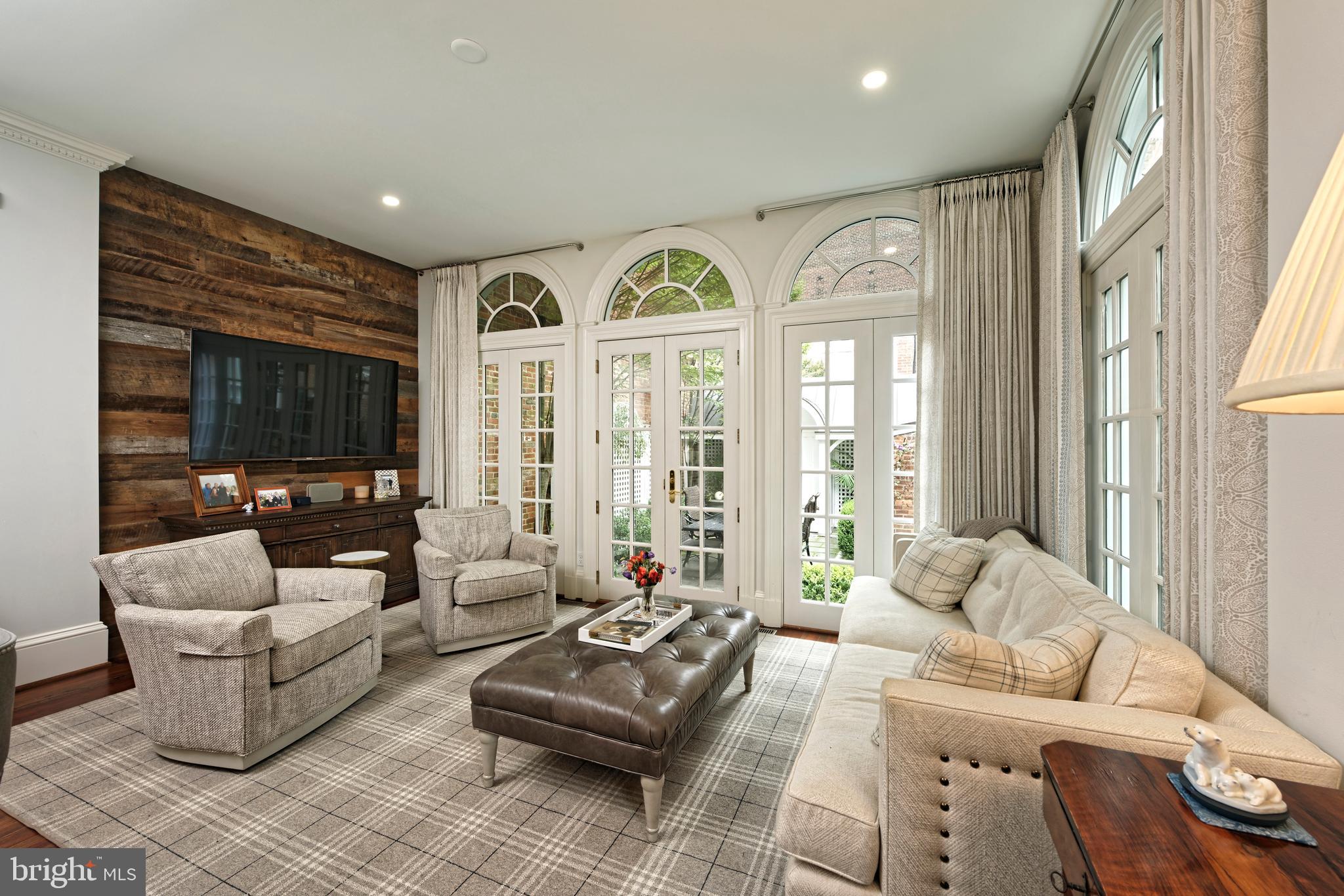 209 S SAINT ASAPH STREET