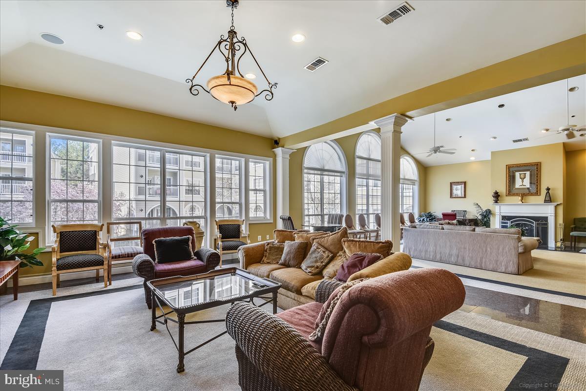 4551 STRUTFIELD LANE 4218