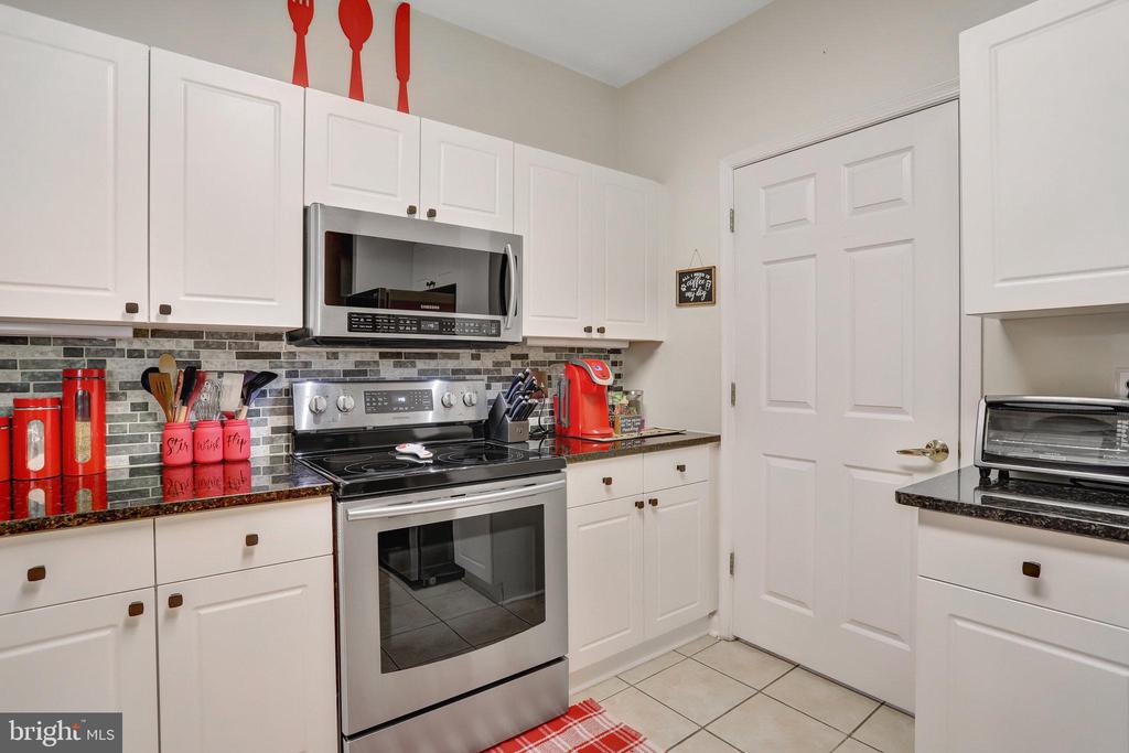 4551 STRUTFIELD LANE 4218