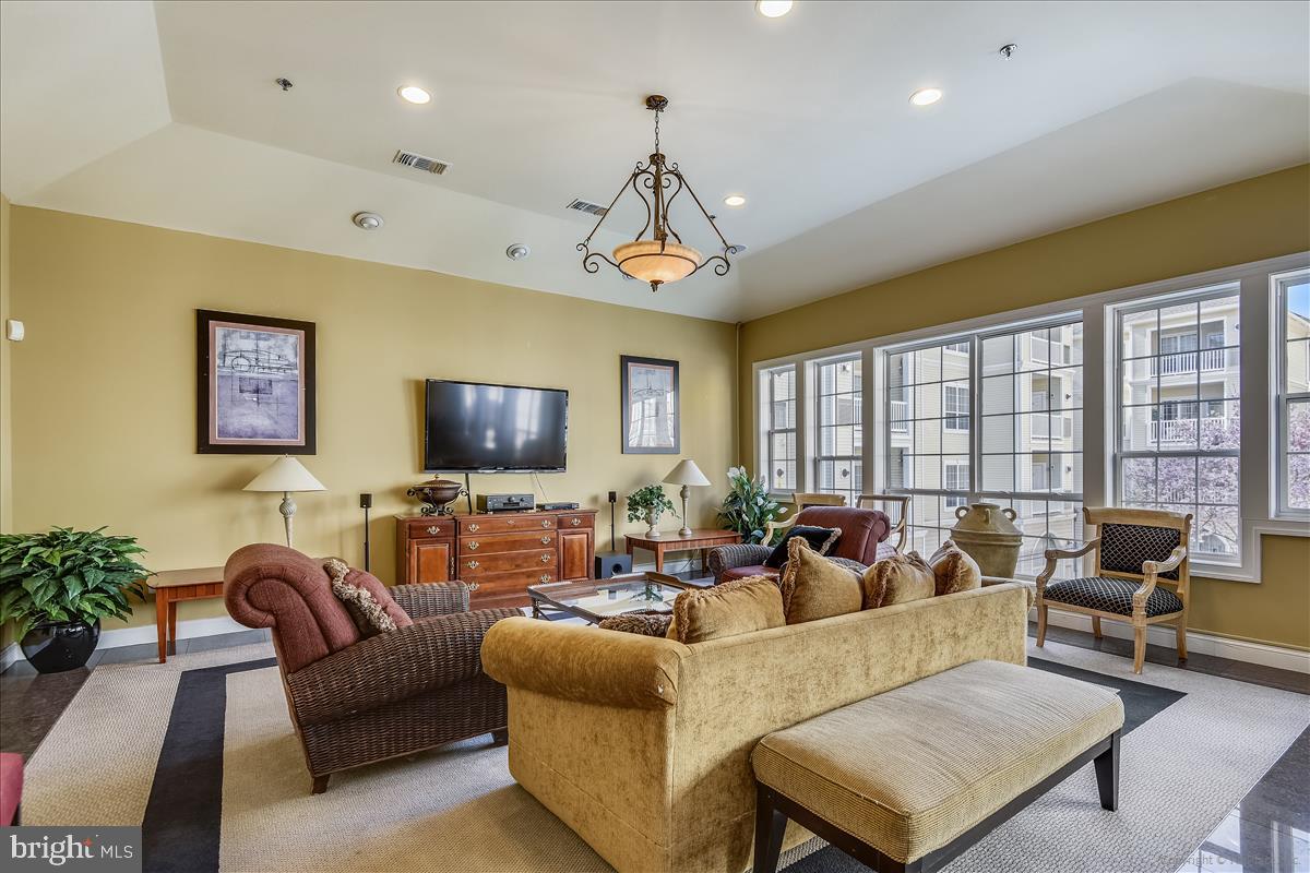 4551 STRUTFIELD LANE 4218