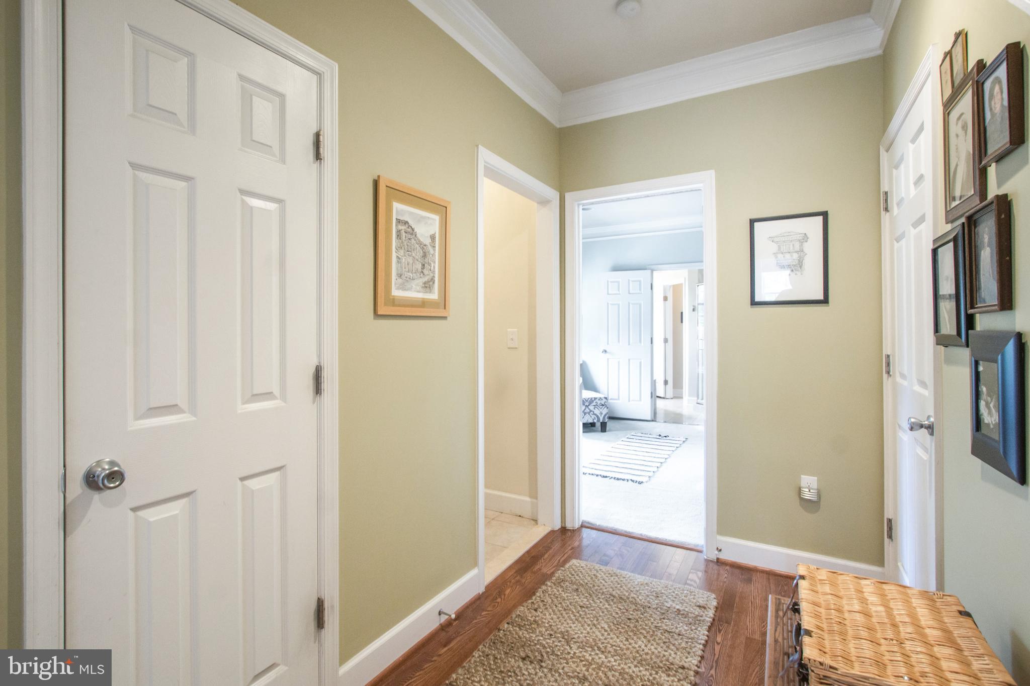 6 E REED AVENUE