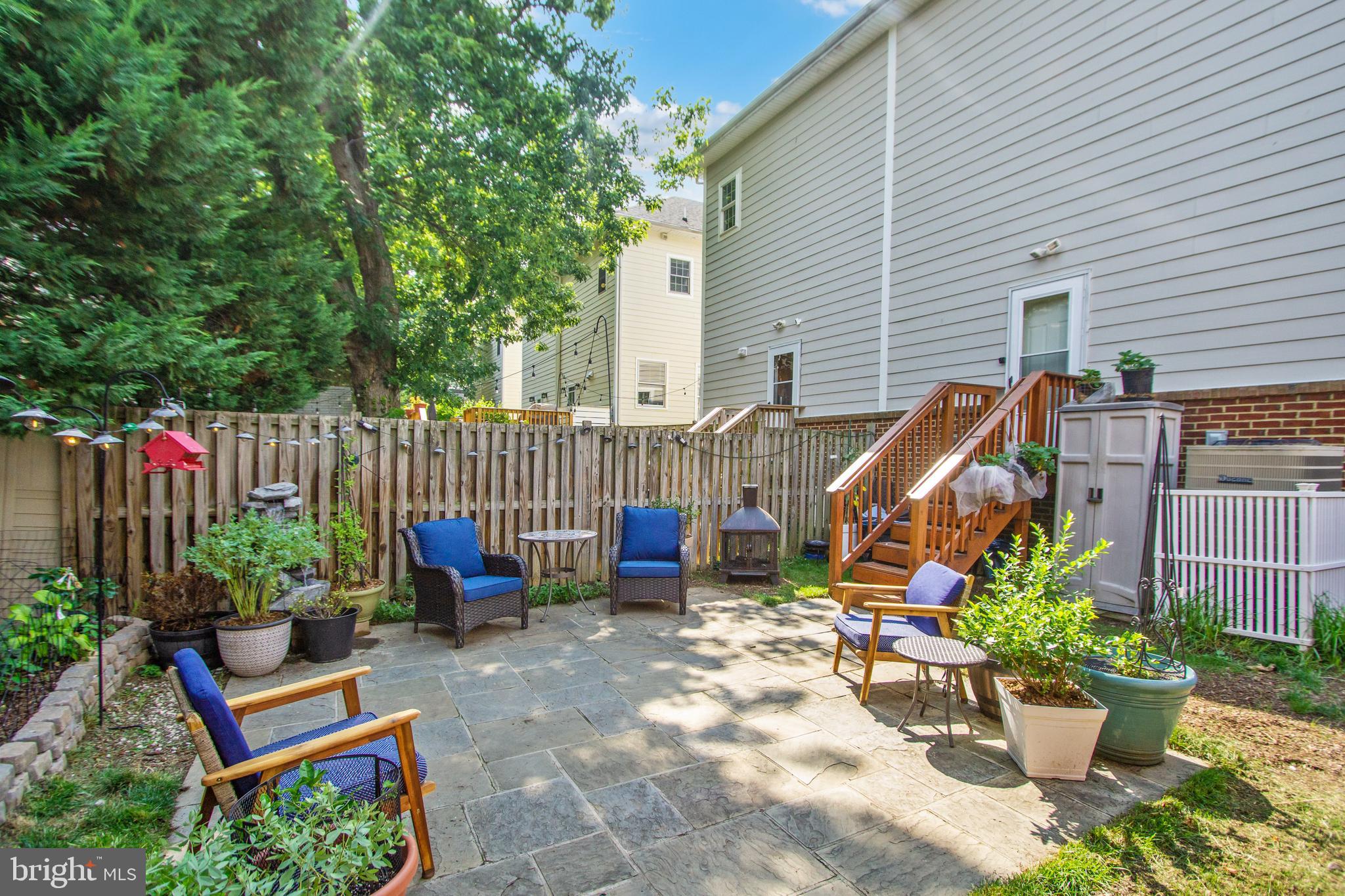 6 E REED AVENUE
