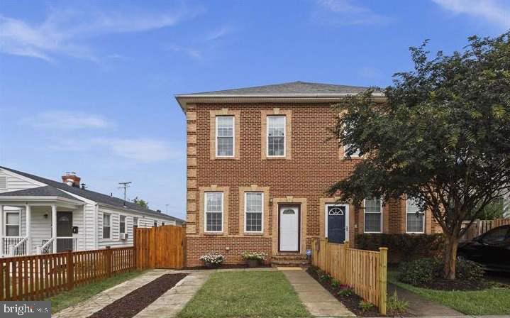 6 E REED AVENUE