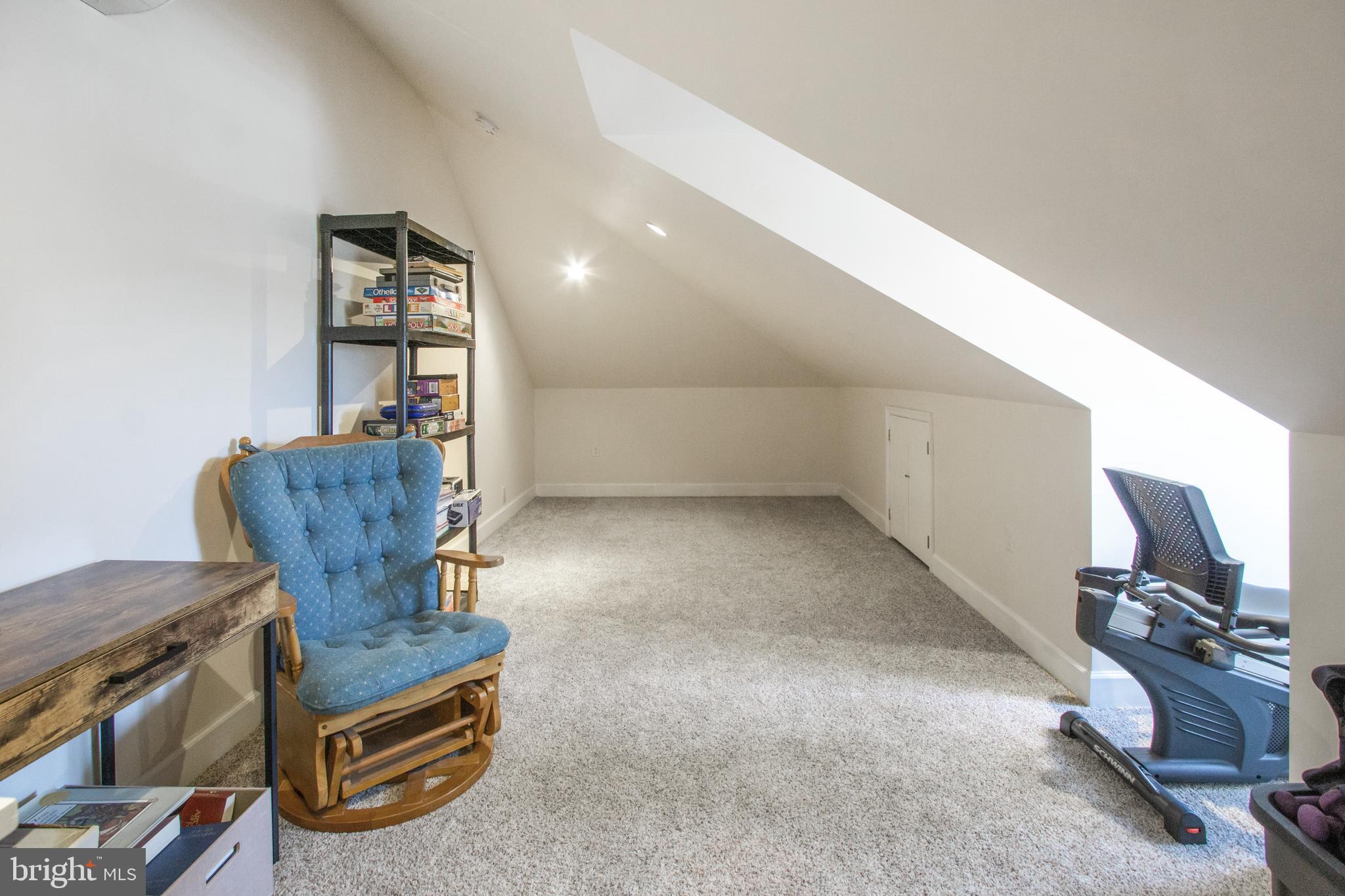 6 E REED AVENUE