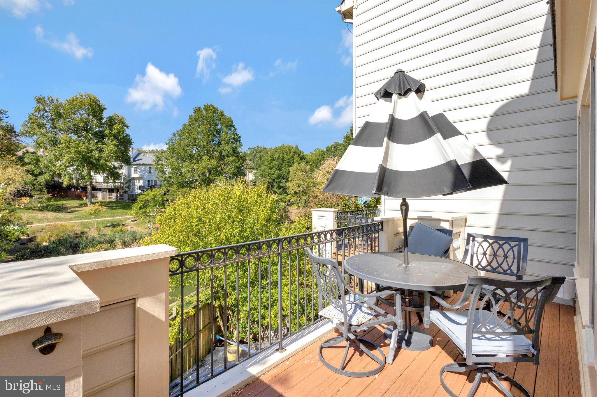 1129 QUAKER HILL COURT