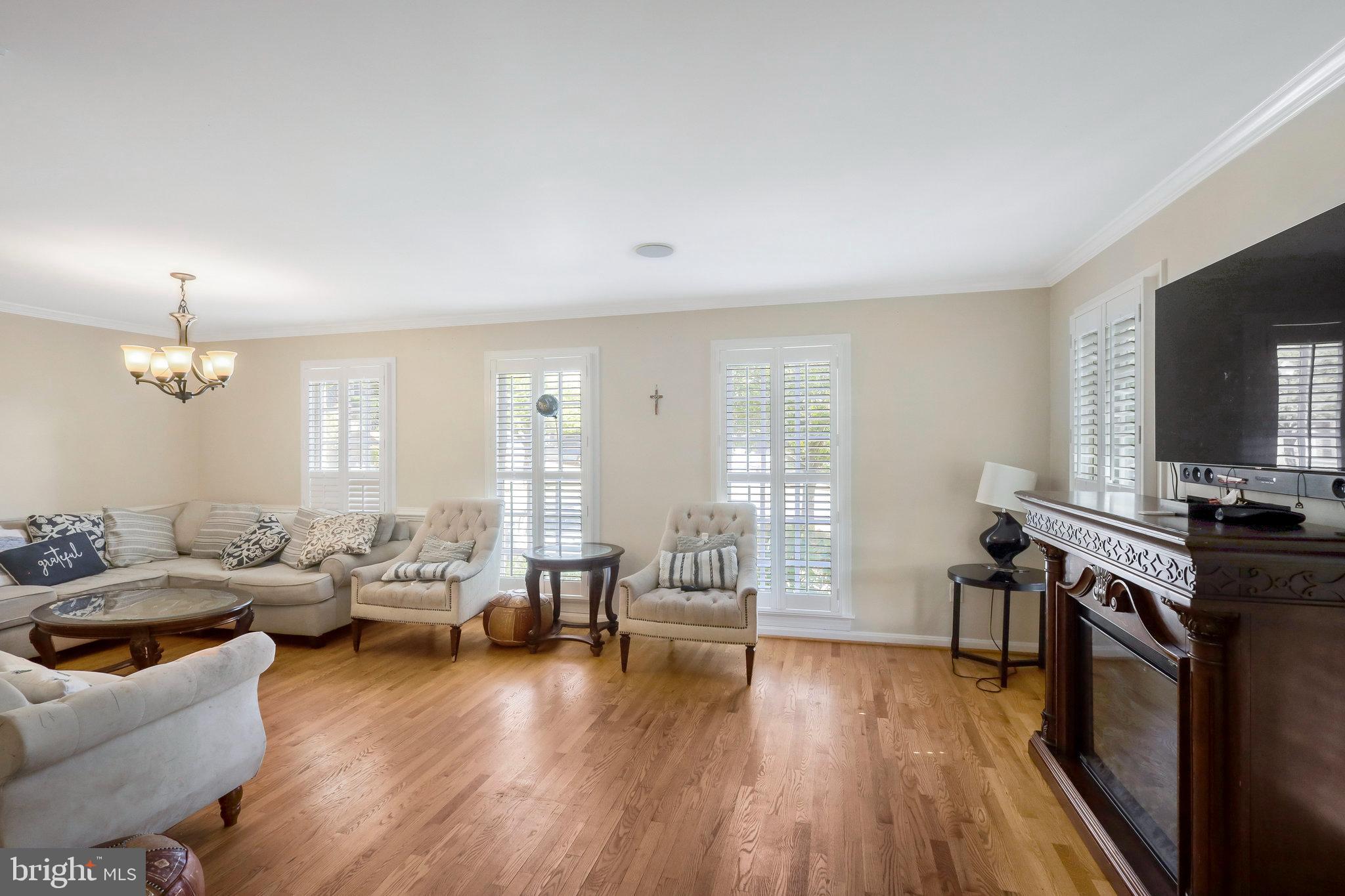 1129 QUAKER HILL COURT