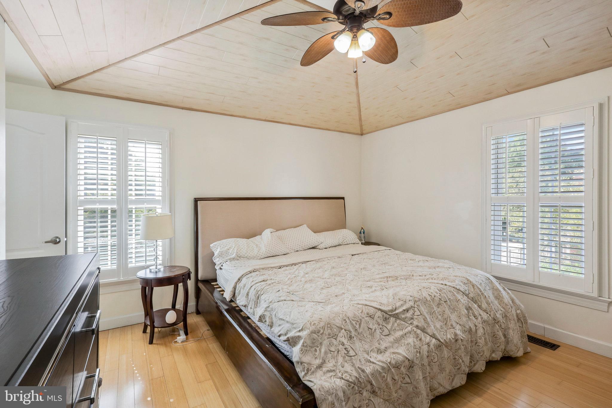 1129 QUAKER HILL COURT