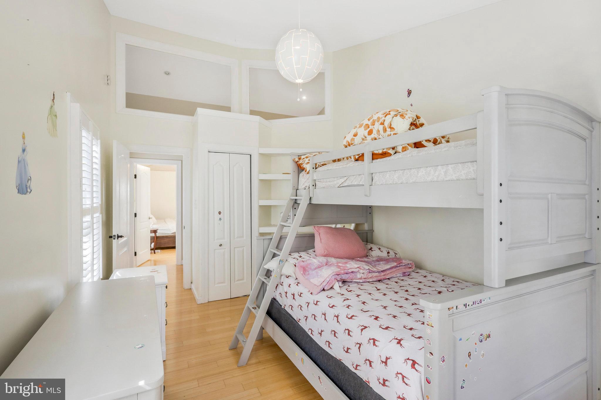 1129 QUAKER HILL COURT