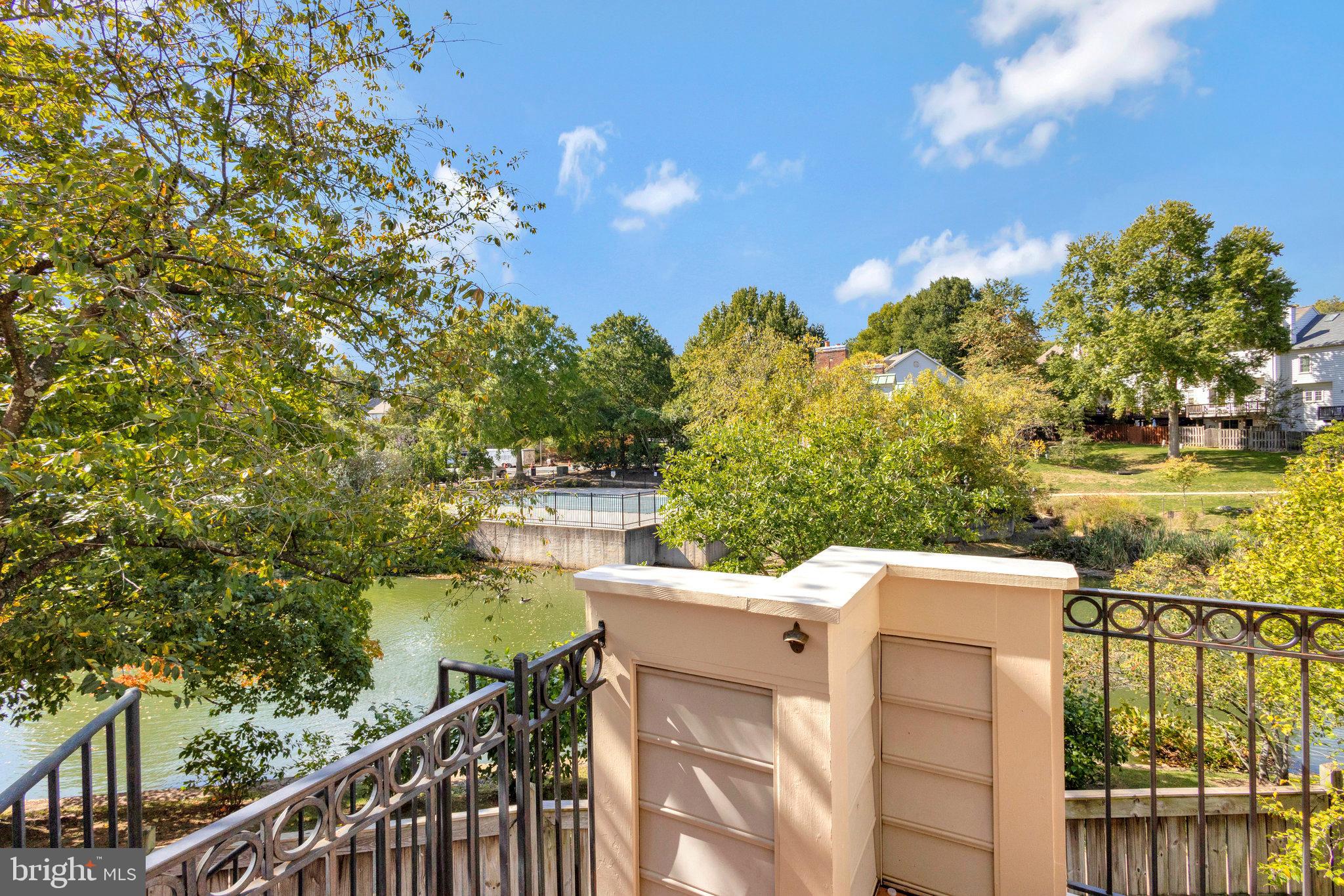1129 QUAKER HILL COURT