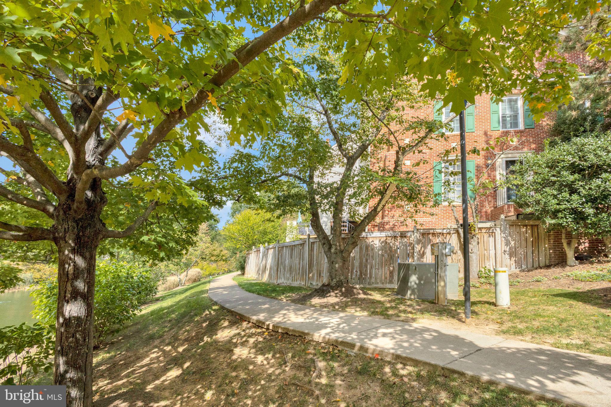 1129 QUAKER HILL COURT