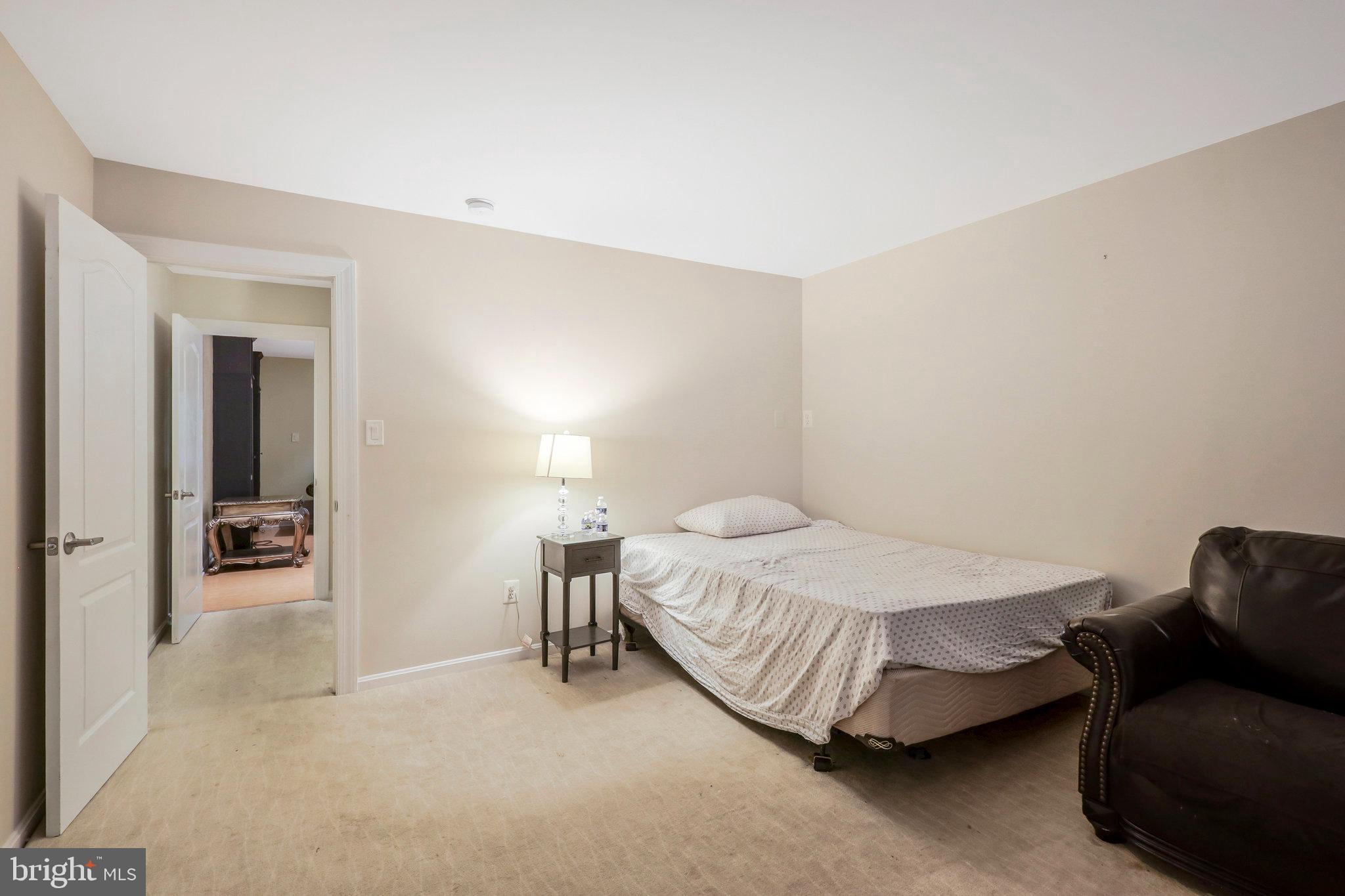 1129 QUAKER HILL COURT