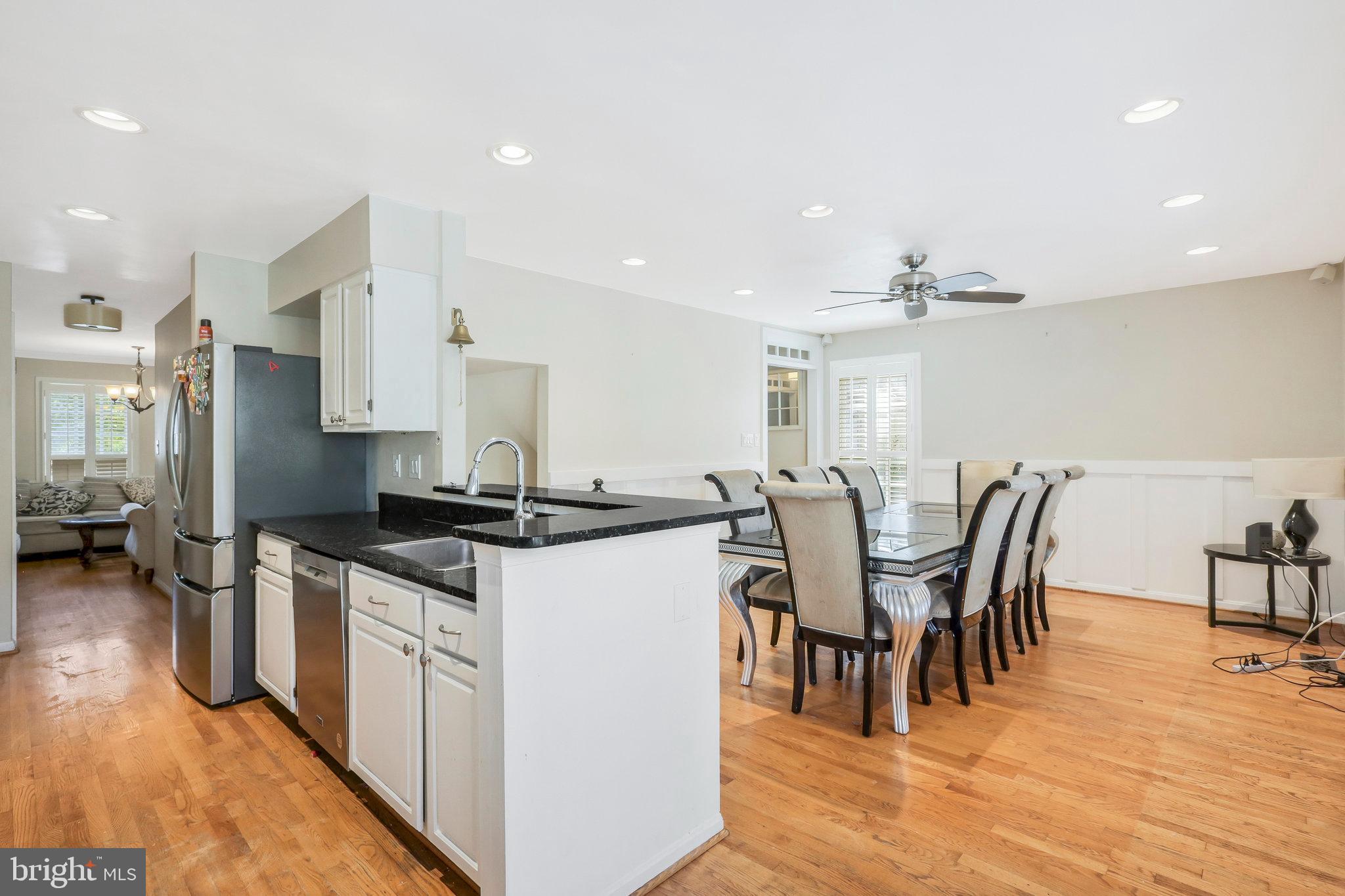 1129 QUAKER HILL COURT